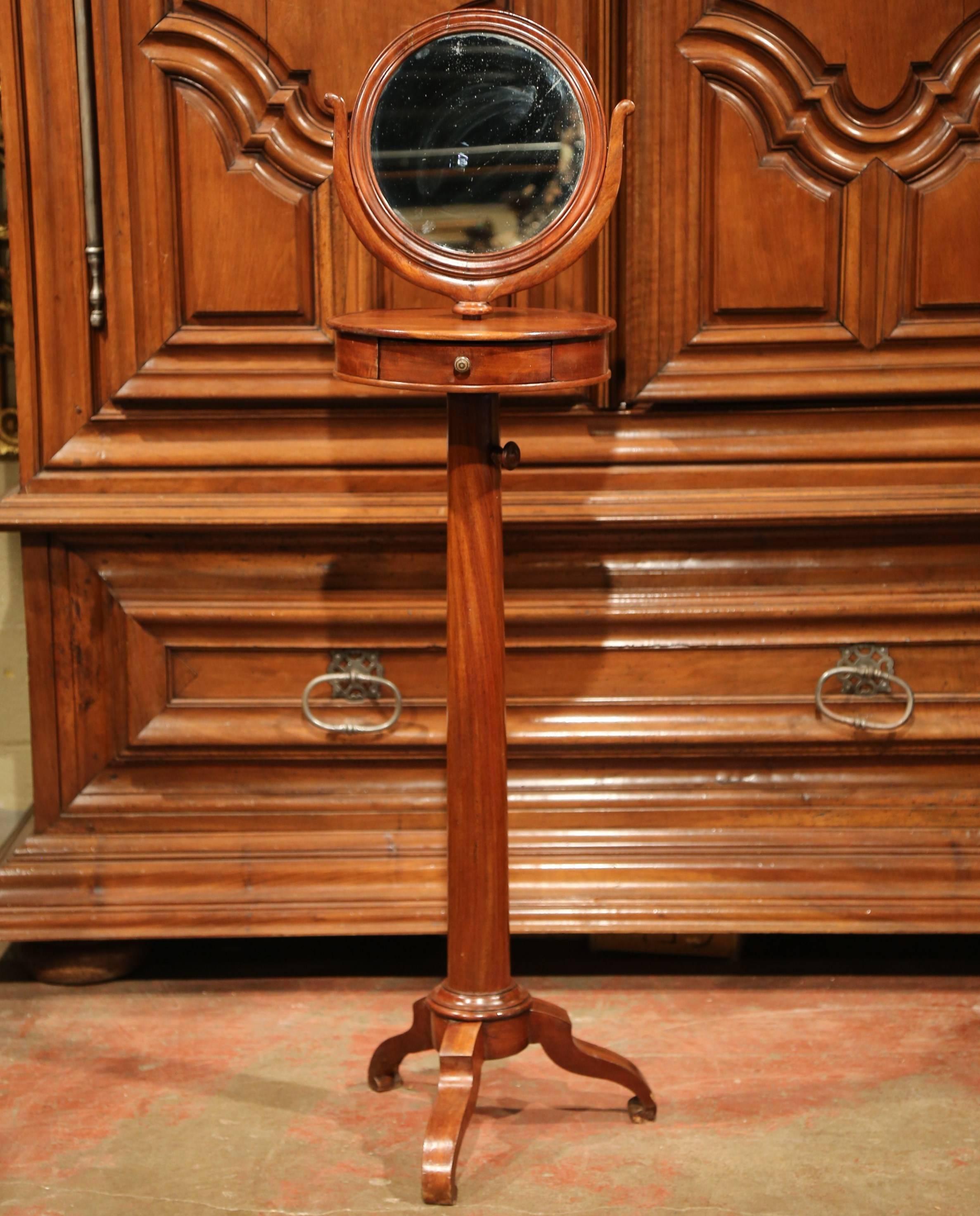 19th Century French Napoleon III Carved Walnut Beard Shaving Table In Excellent Condition In Dallas, TX