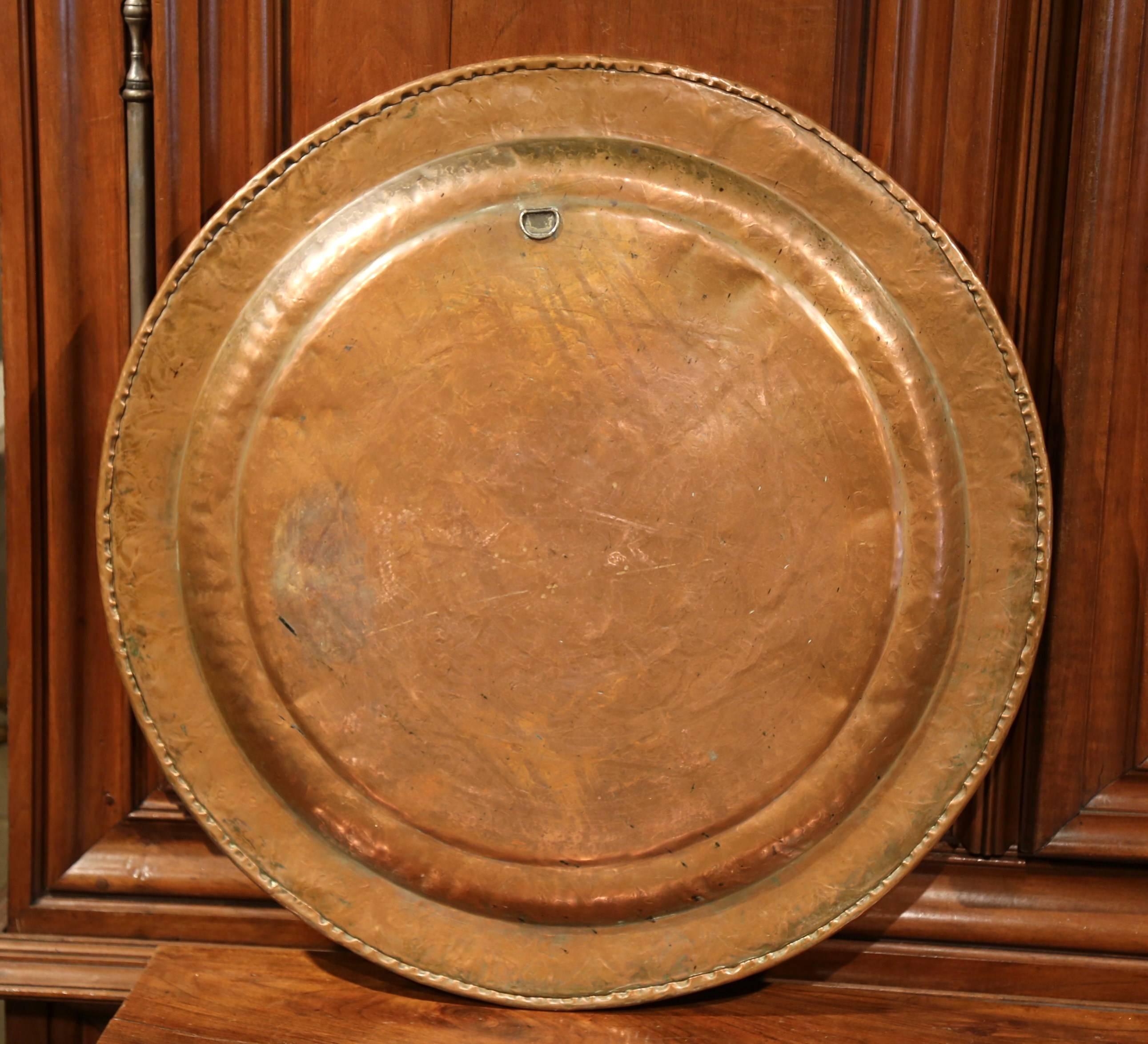Early 20th Century French Round Copper Tray with Engraved Geometric Motifs 3