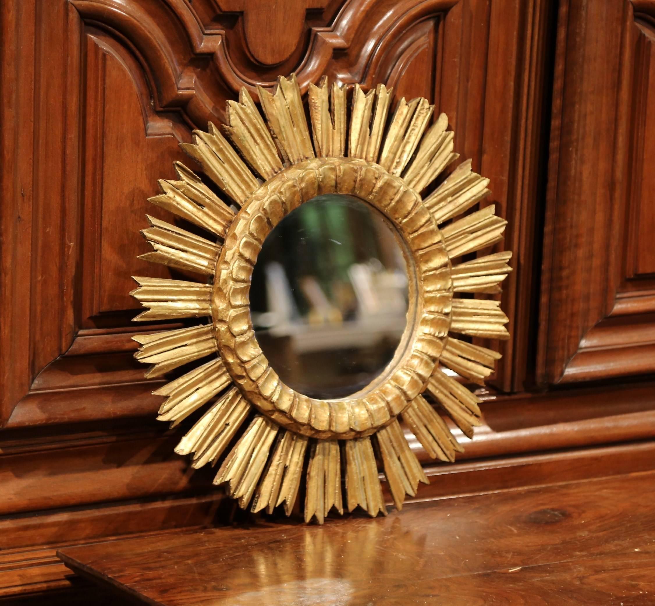 Mid-20th Century French Carved Giltwood Round Sunburst Mirror 3