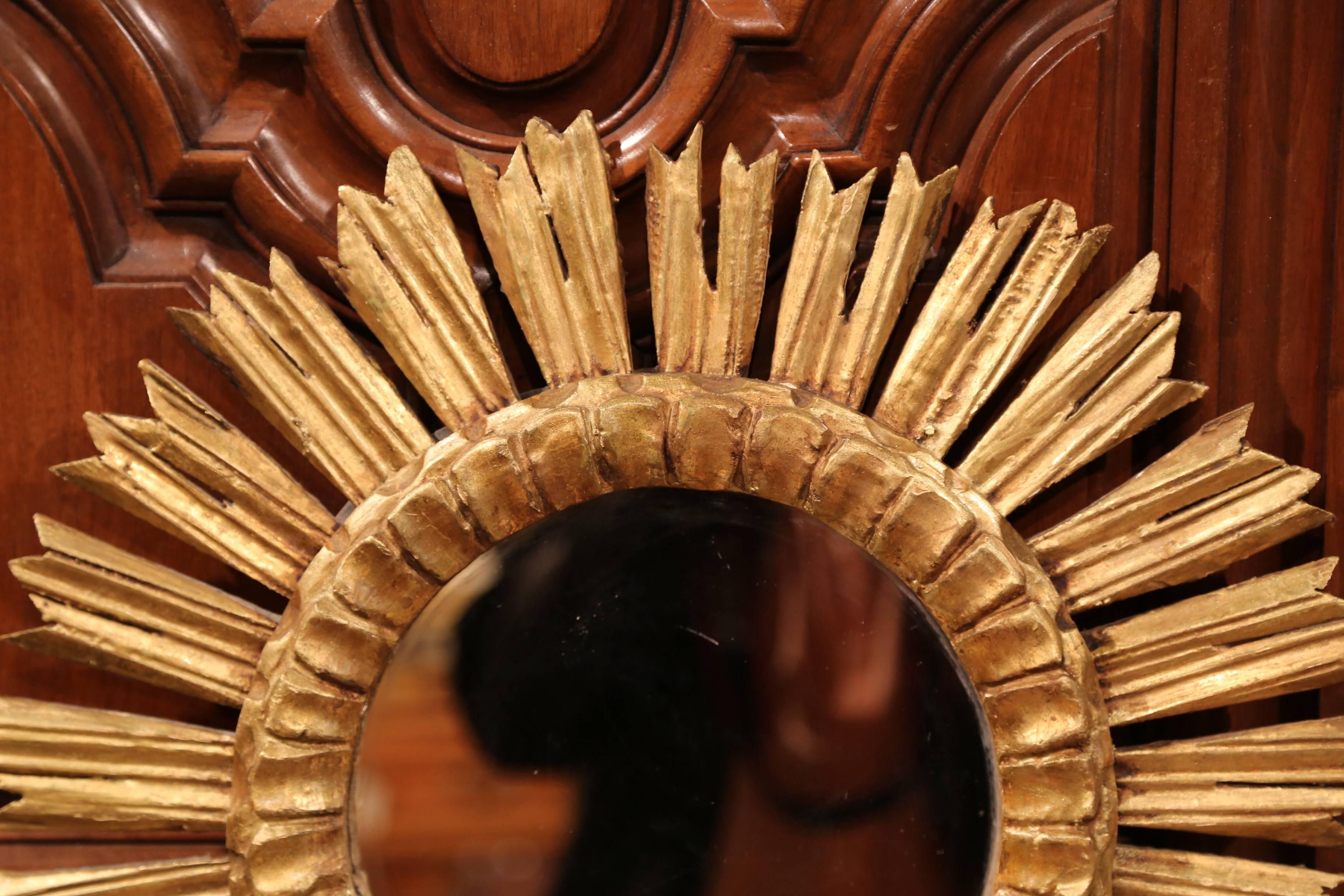 Mid-20th Century French Carved Giltwood Round Sunburst Mirror 2