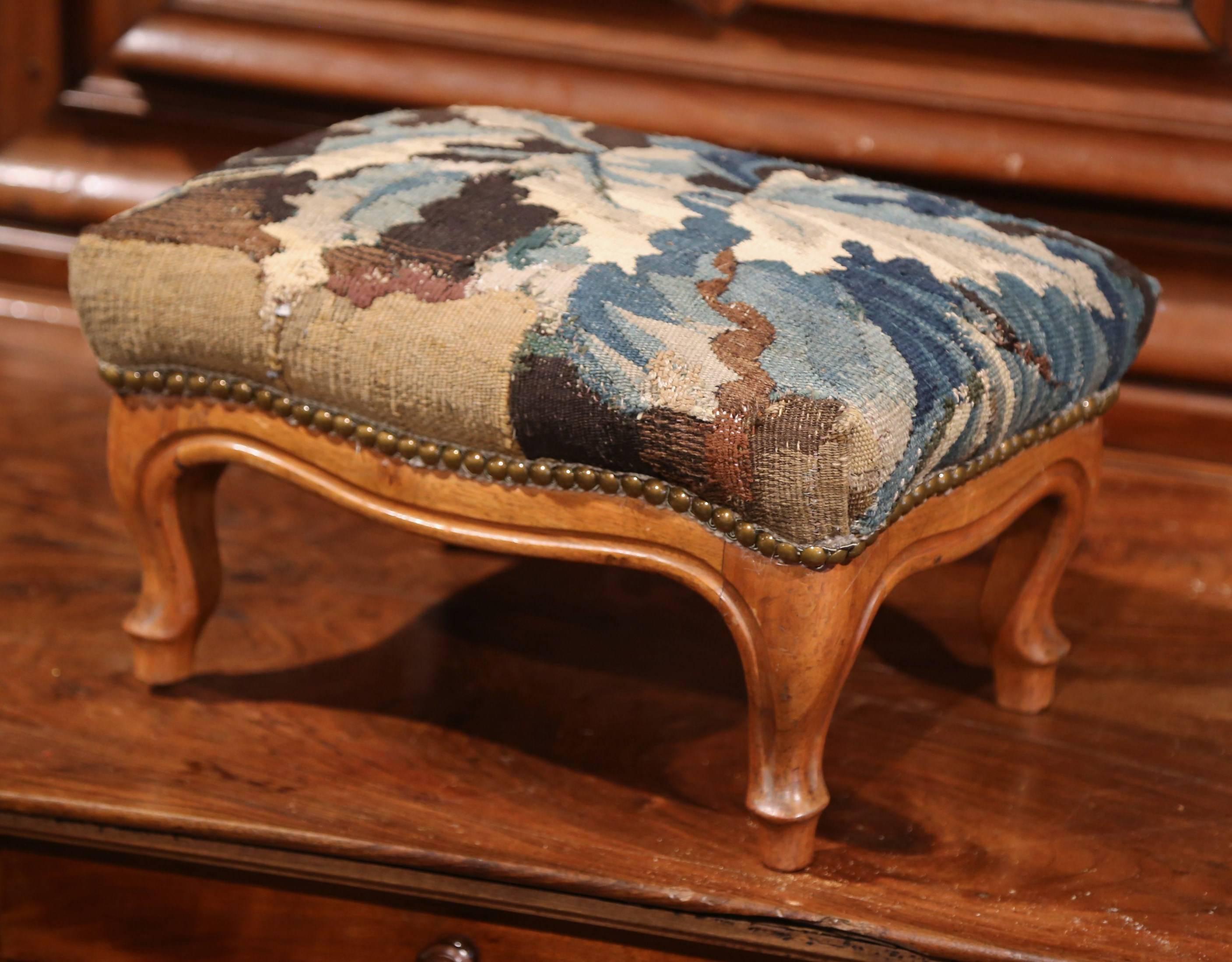 19th Century French Carved Walnut Footstool with 18th Century Aubusson Tapestry In Excellent Condition In Dallas, TX