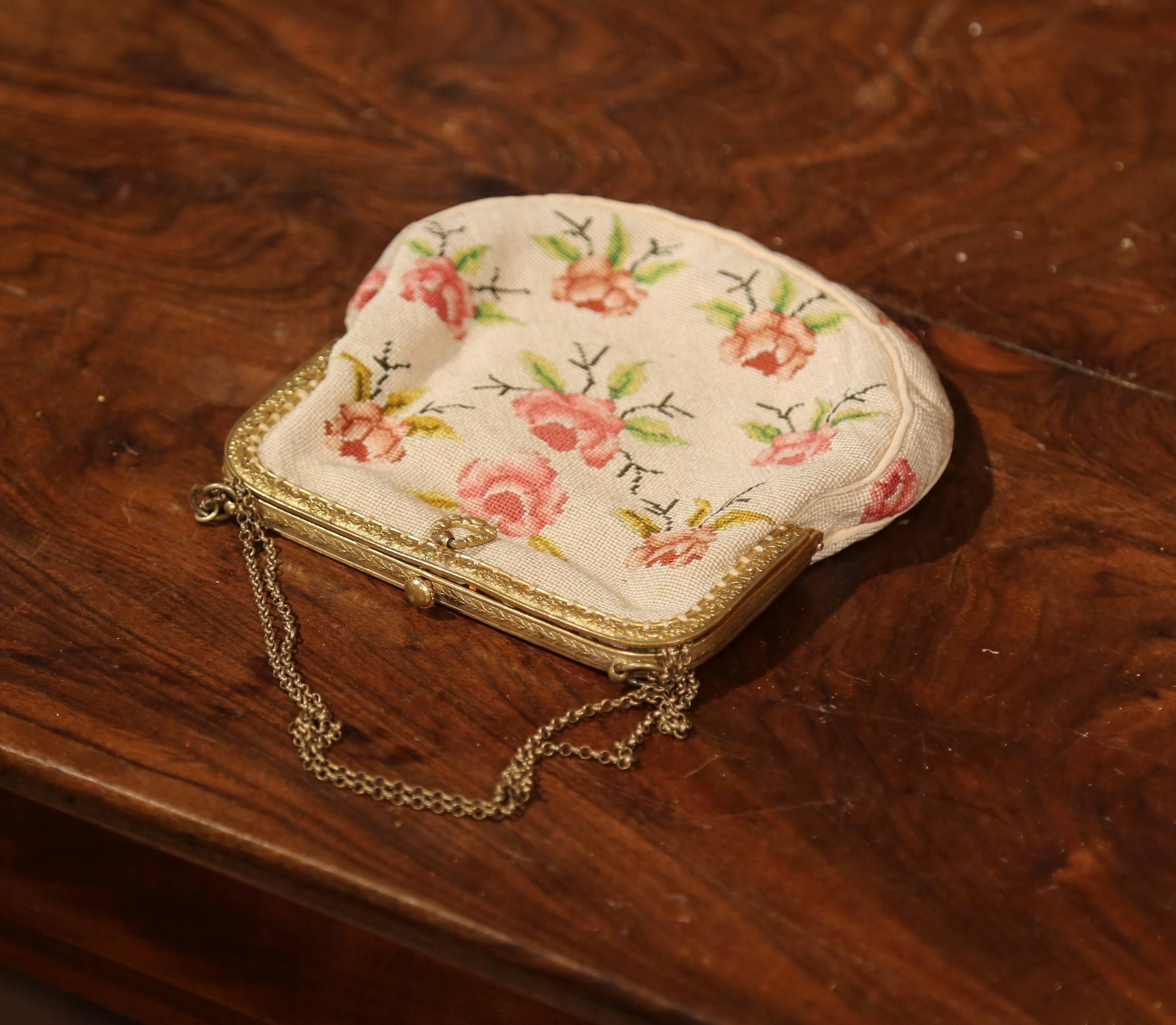 19th Century French Napoleon III Needlepoint Purse with Brass Strap and Lock In Excellent Condition In Dallas, TX
