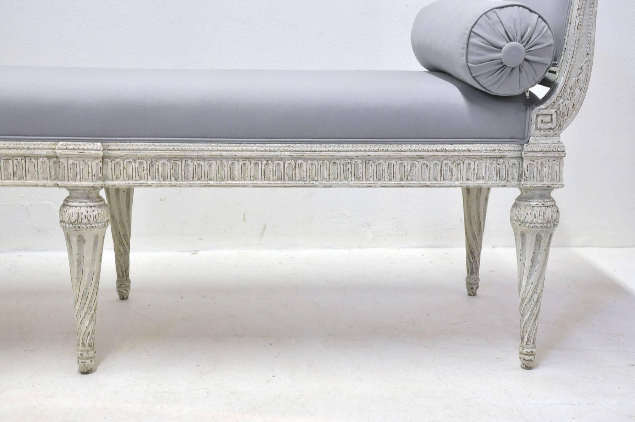 19th Century Louis Philippe Painted Banquette Bench Settee In Excellent Condition In Dallas, TX