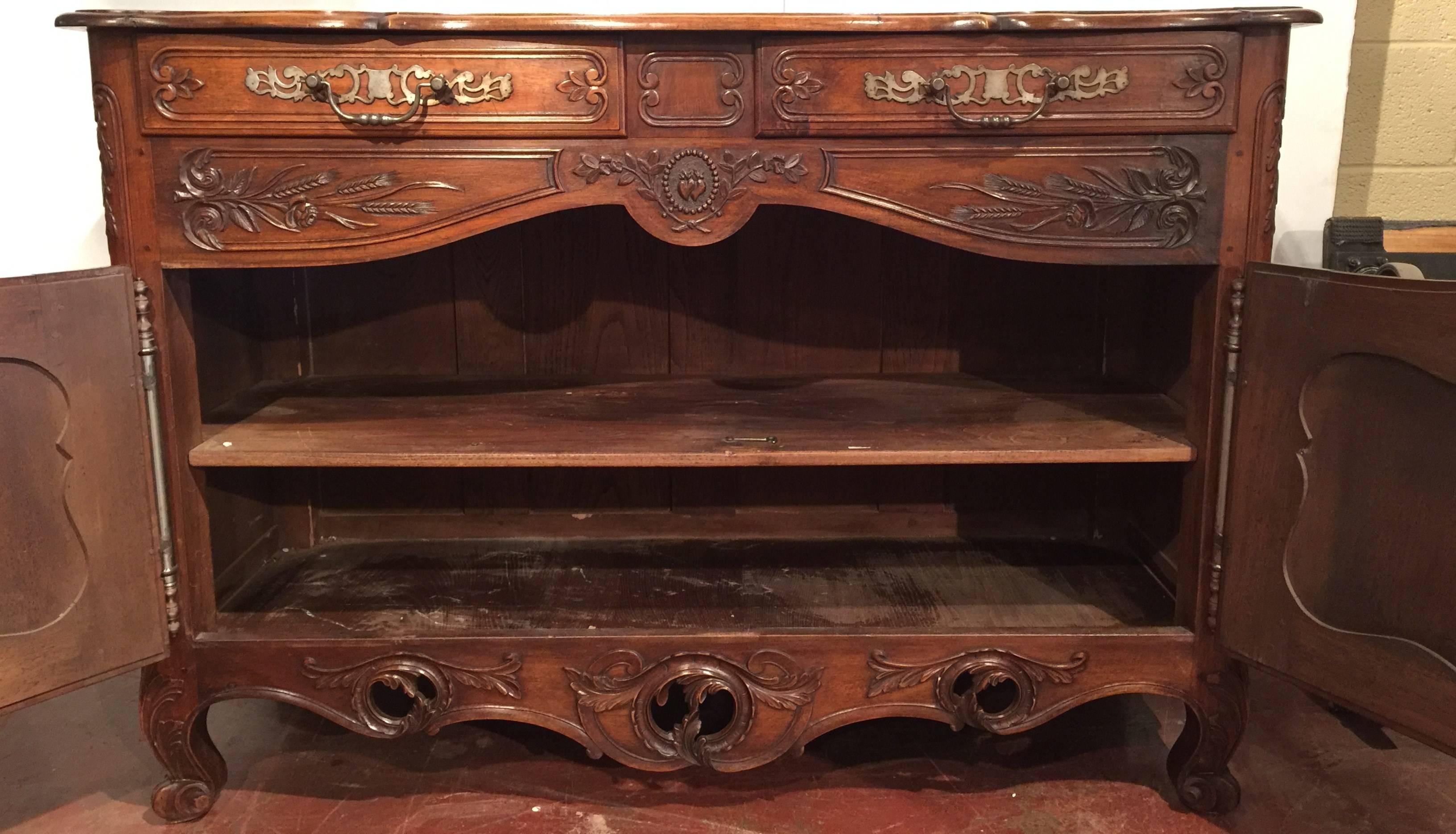 19th Century Country French Walnut Carved Buffet from Provence In Excellent Condition In Dallas, TX
