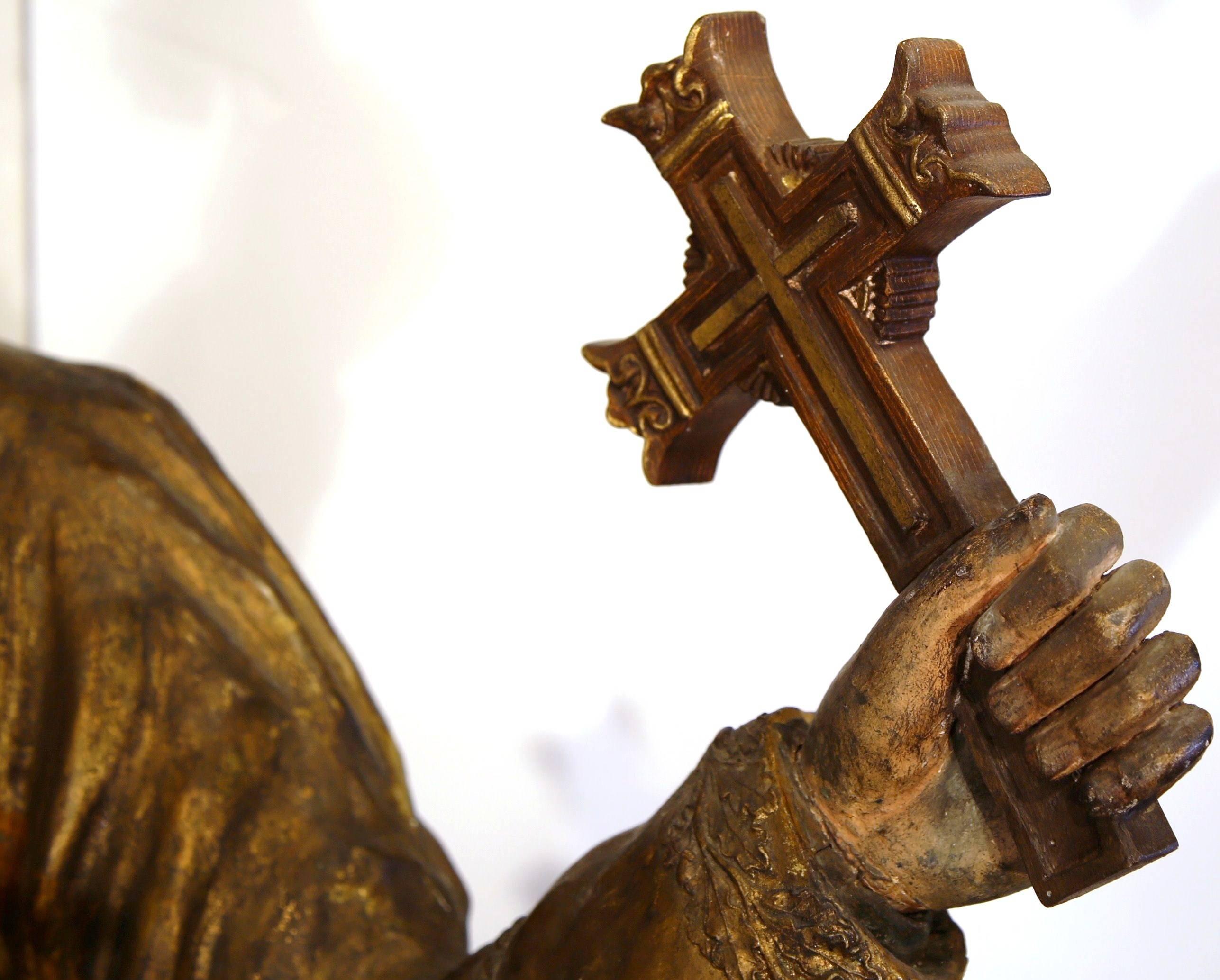 18th Century Spanish Carved Statue of Saint Francis-Xavier with Gold Leaf Finish In Excellent Condition In Dallas, TX