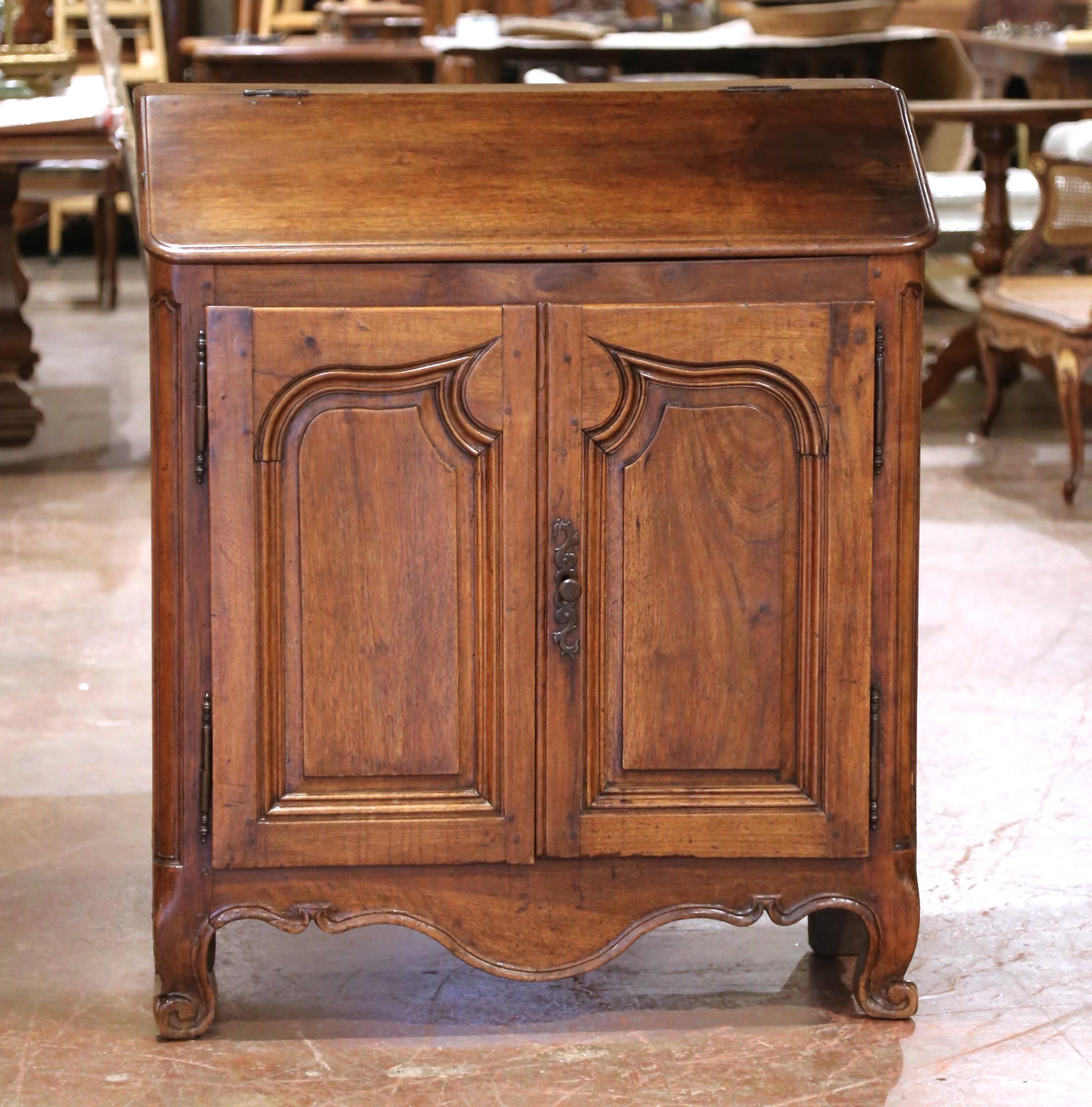 Français Cabinet à deux portes 
