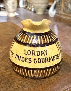 Cruche à vin française en céramique émaillée du milieu du siècle, « Lorday Le Vin des Gourmets »