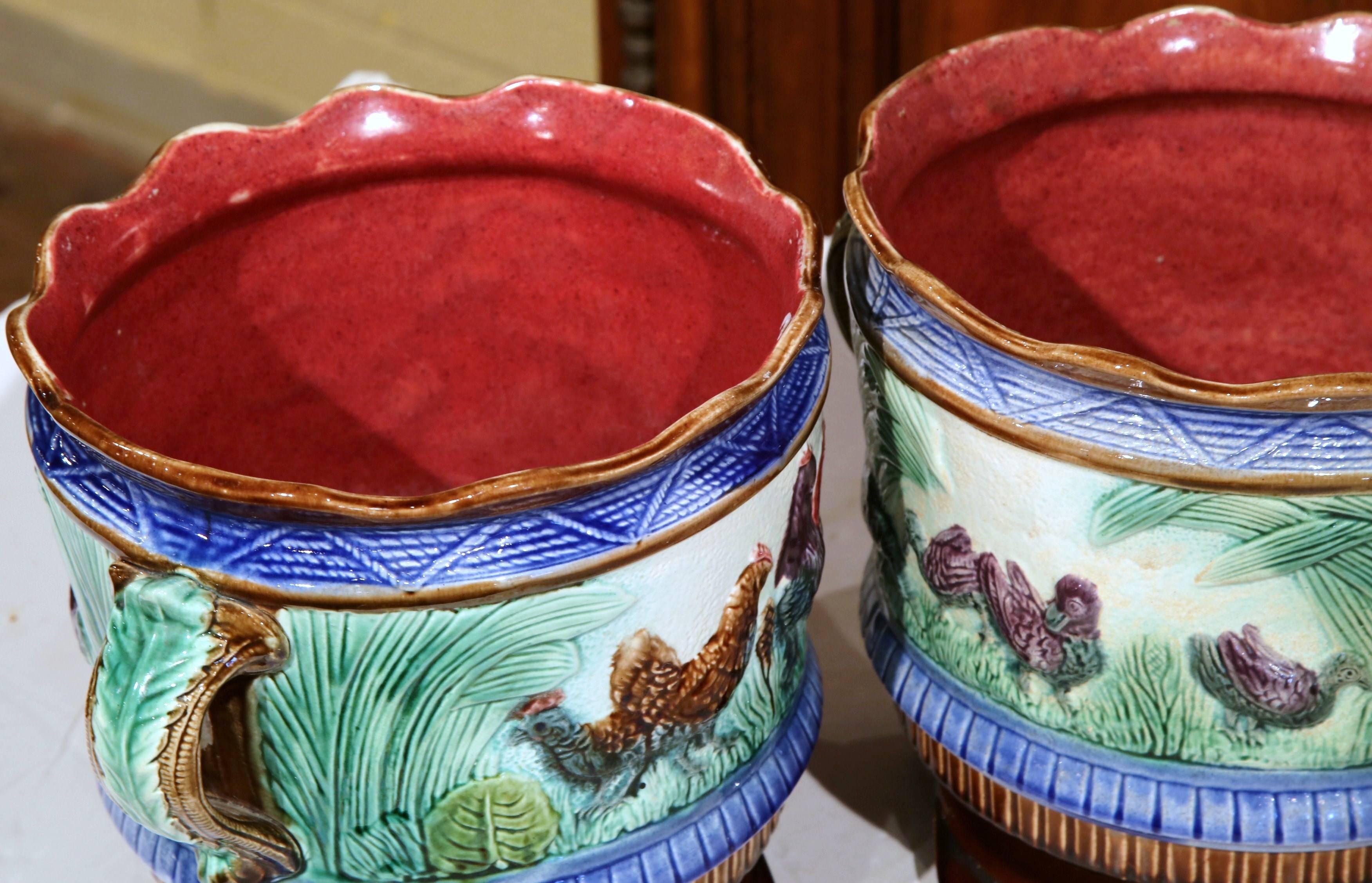 Pair of 19th Century French Painted Ceramic Barbotine Cache Pots with Chicken In Excellent Condition In Dallas, TX