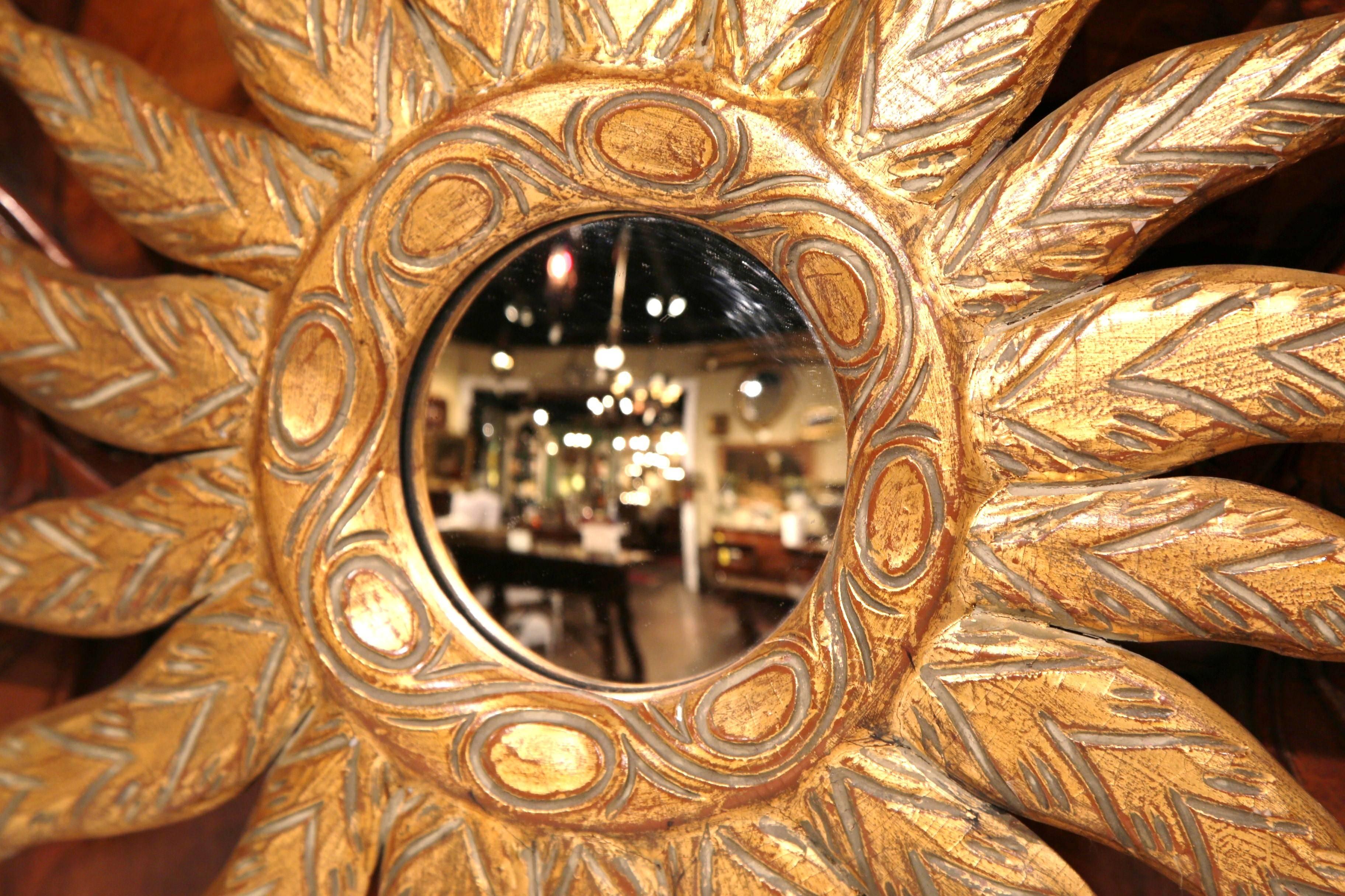 Mid-20th Century French Giltwood Sunburst Mirror with Curved and Engraved Rays 2