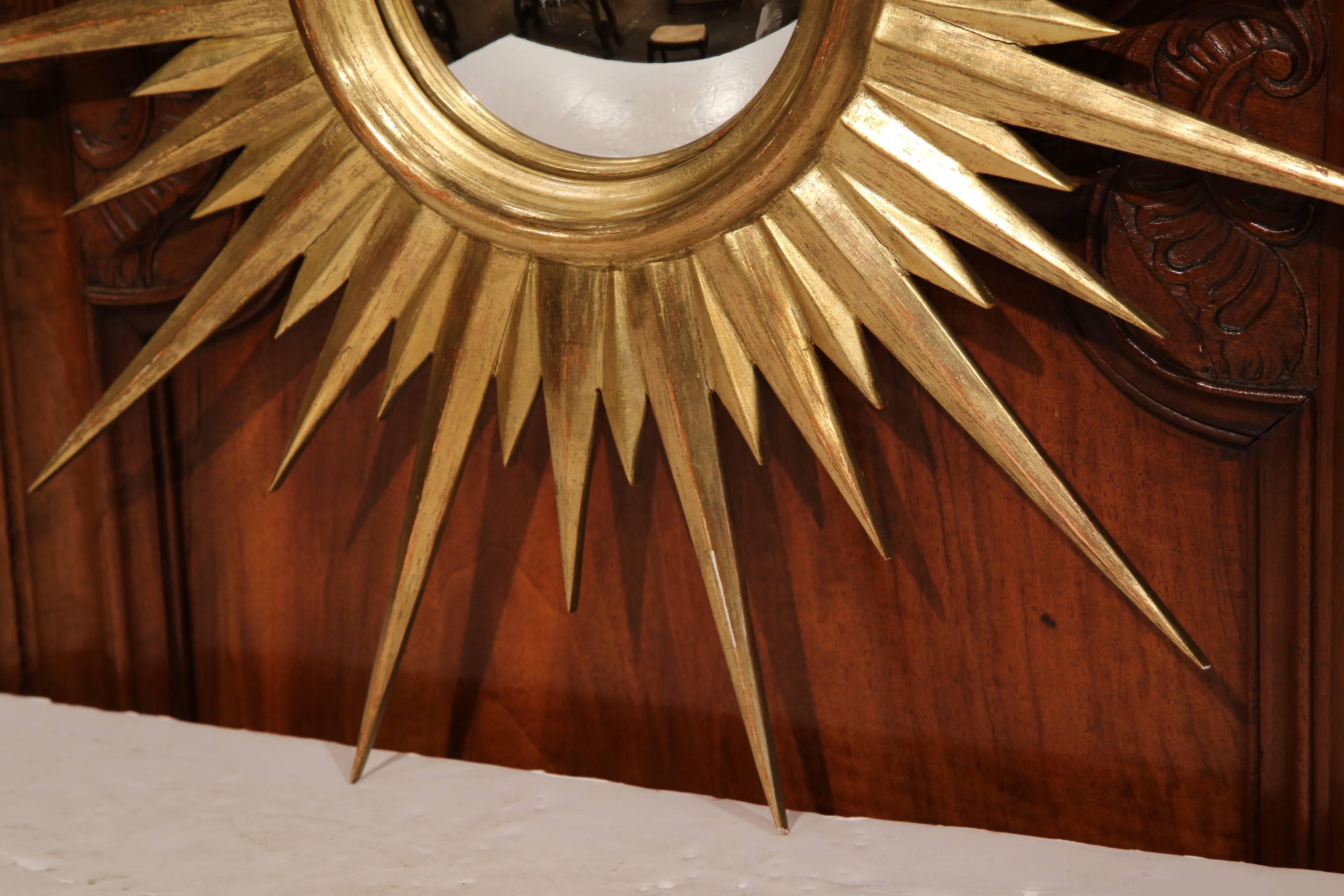 Mid-20th Century French Giltwood Sunburst Mirror with Convex Glass In Excellent Condition In Dallas, TX