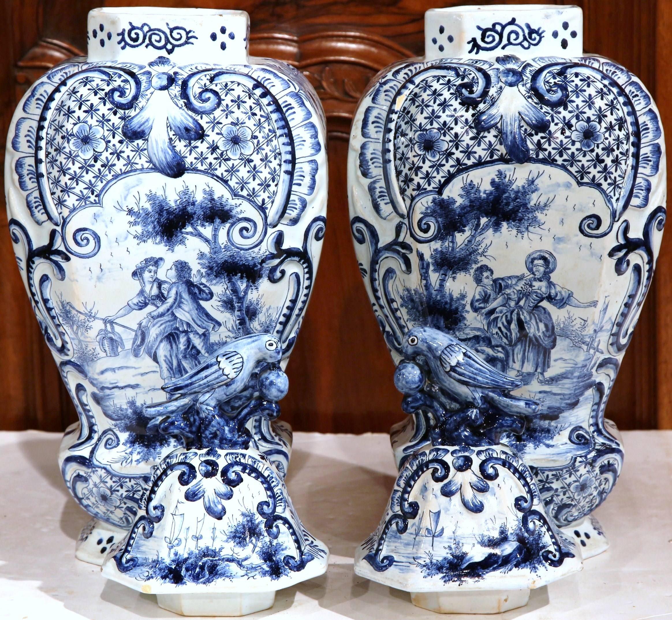 Pair of 19th Century Hand-Painted Blue and White Delft Vases with Lids In Excellent Condition In Dallas, TX