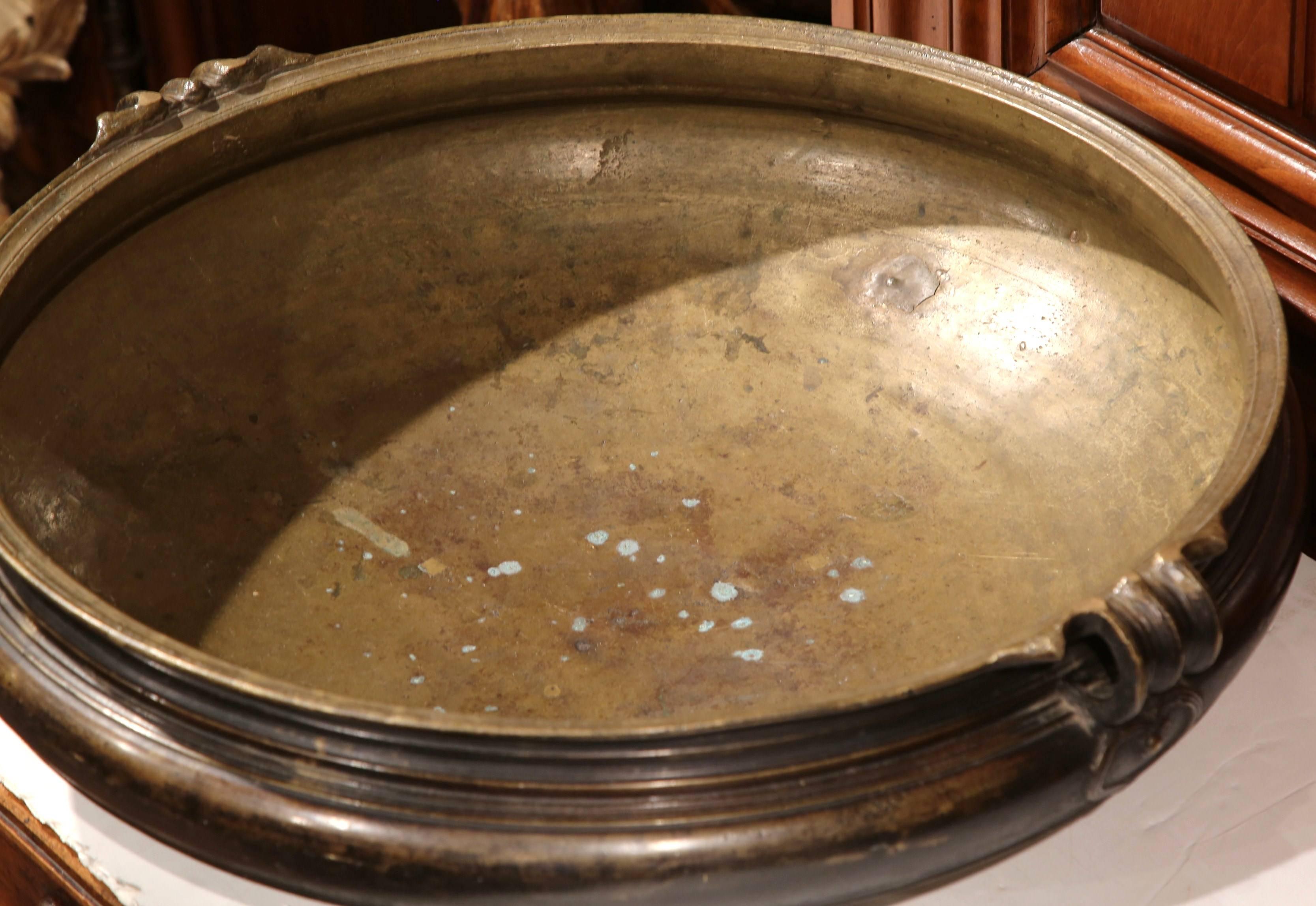 Neoclassical Large 19th Century Indian Patinated Bronze Cooking Urli Dish with Handles