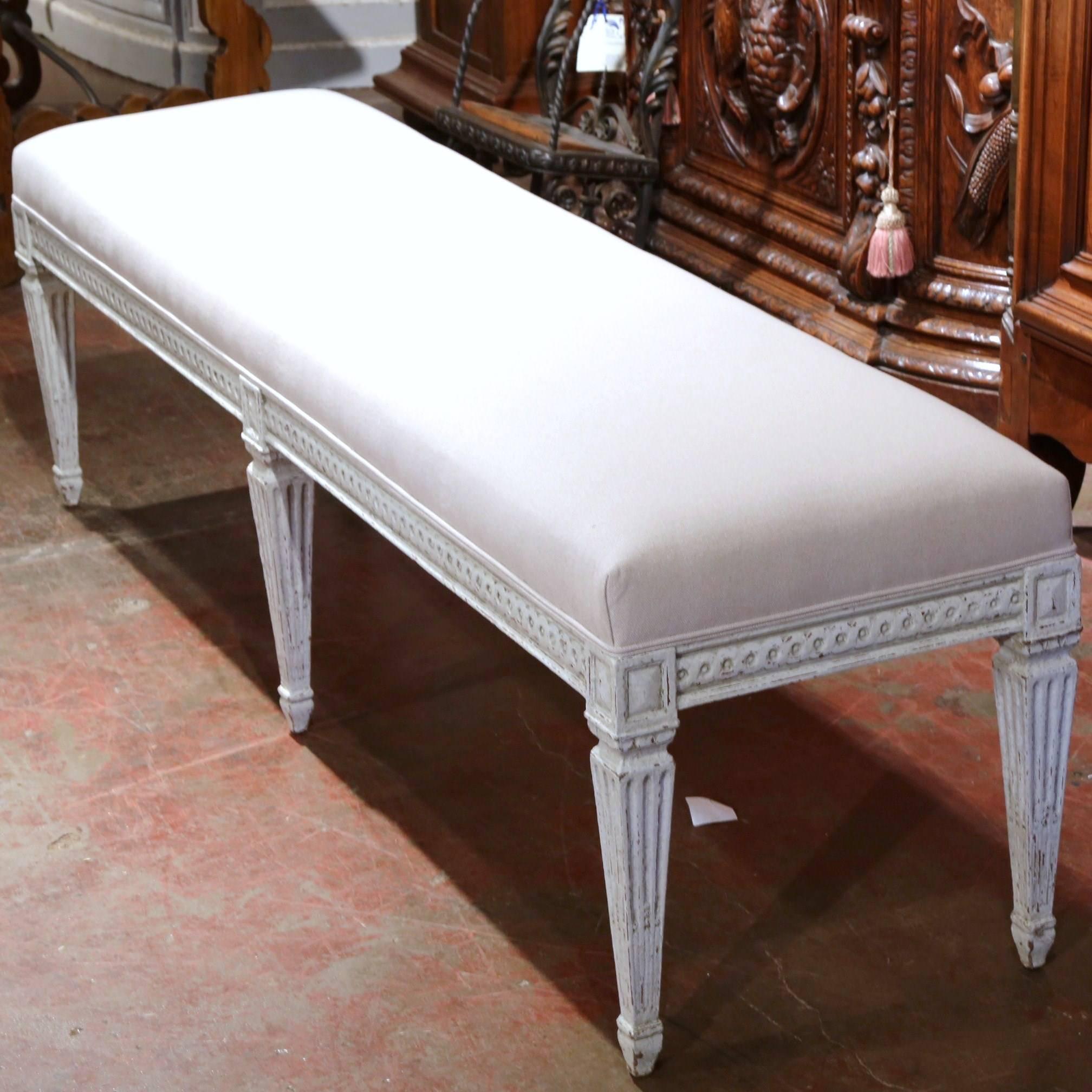 19th Century French Louis XVI Carved Hand-Painted Bench with Grey Fabric In Excellent Condition In Dallas, TX