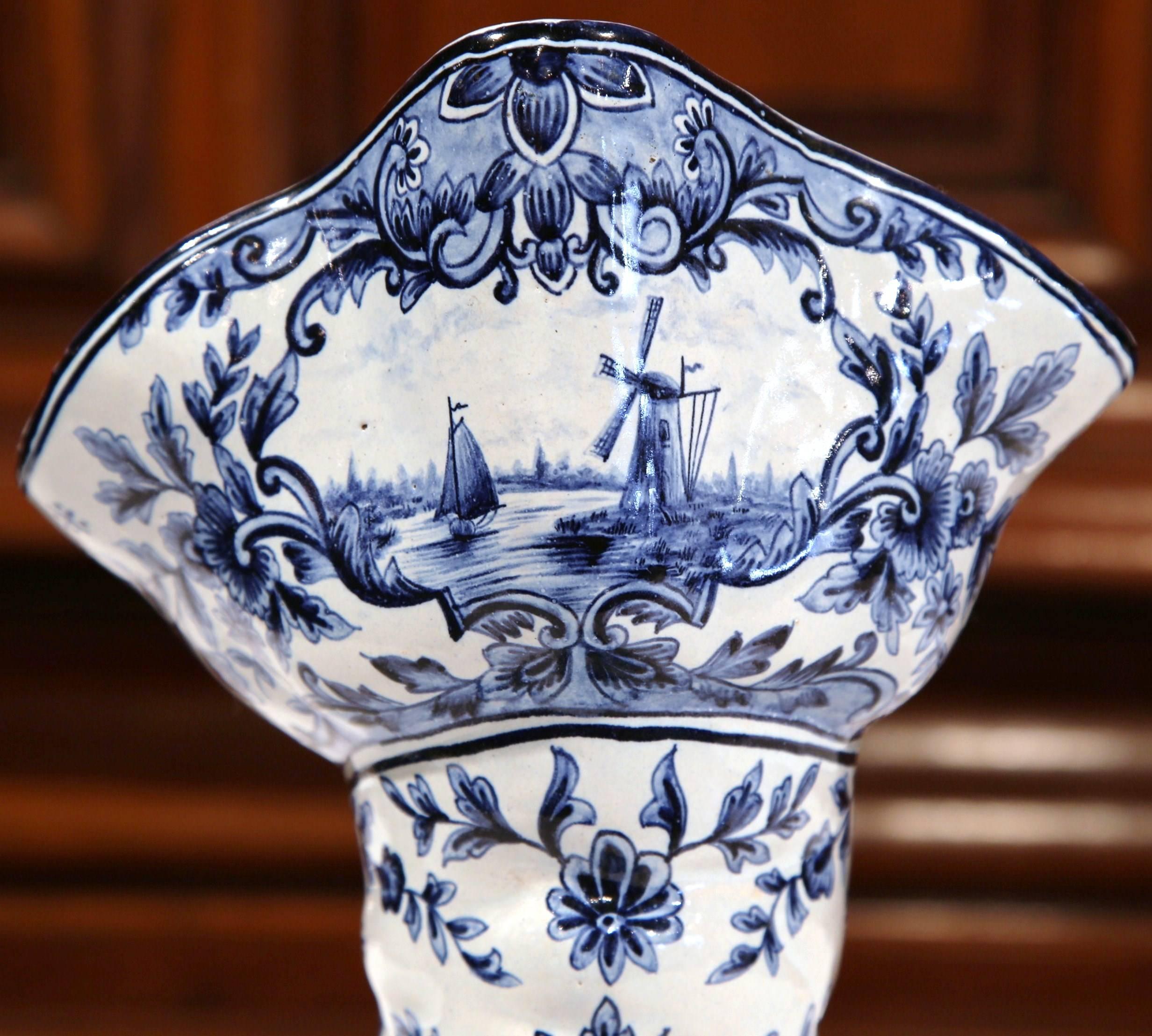 Early 20th Century Hand-Painted Blue and White Vase Shaped as a Boot In Excellent Condition In Dallas, TX