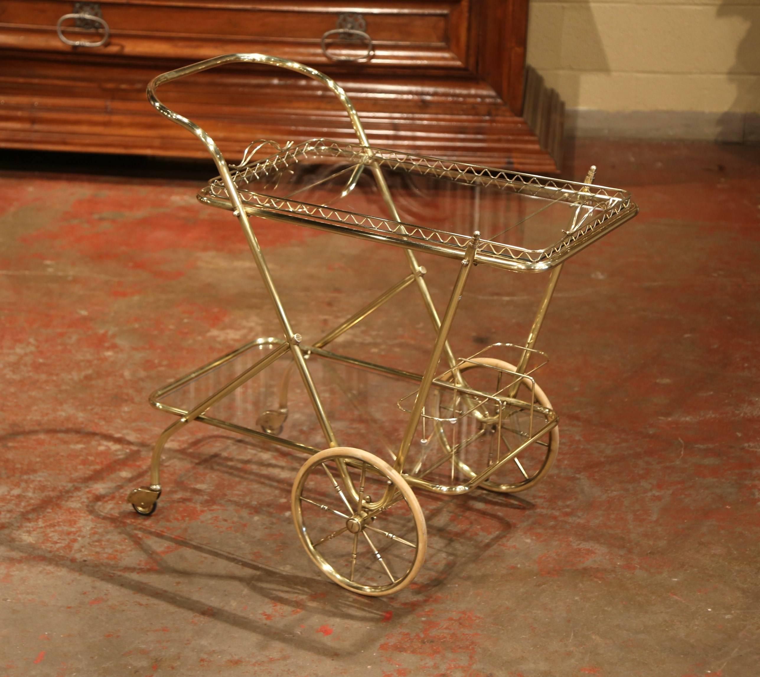 Early 20th Century French Two-Tier Brass Bar Cart Table with Removable Tray In Good Condition In Dallas, TX