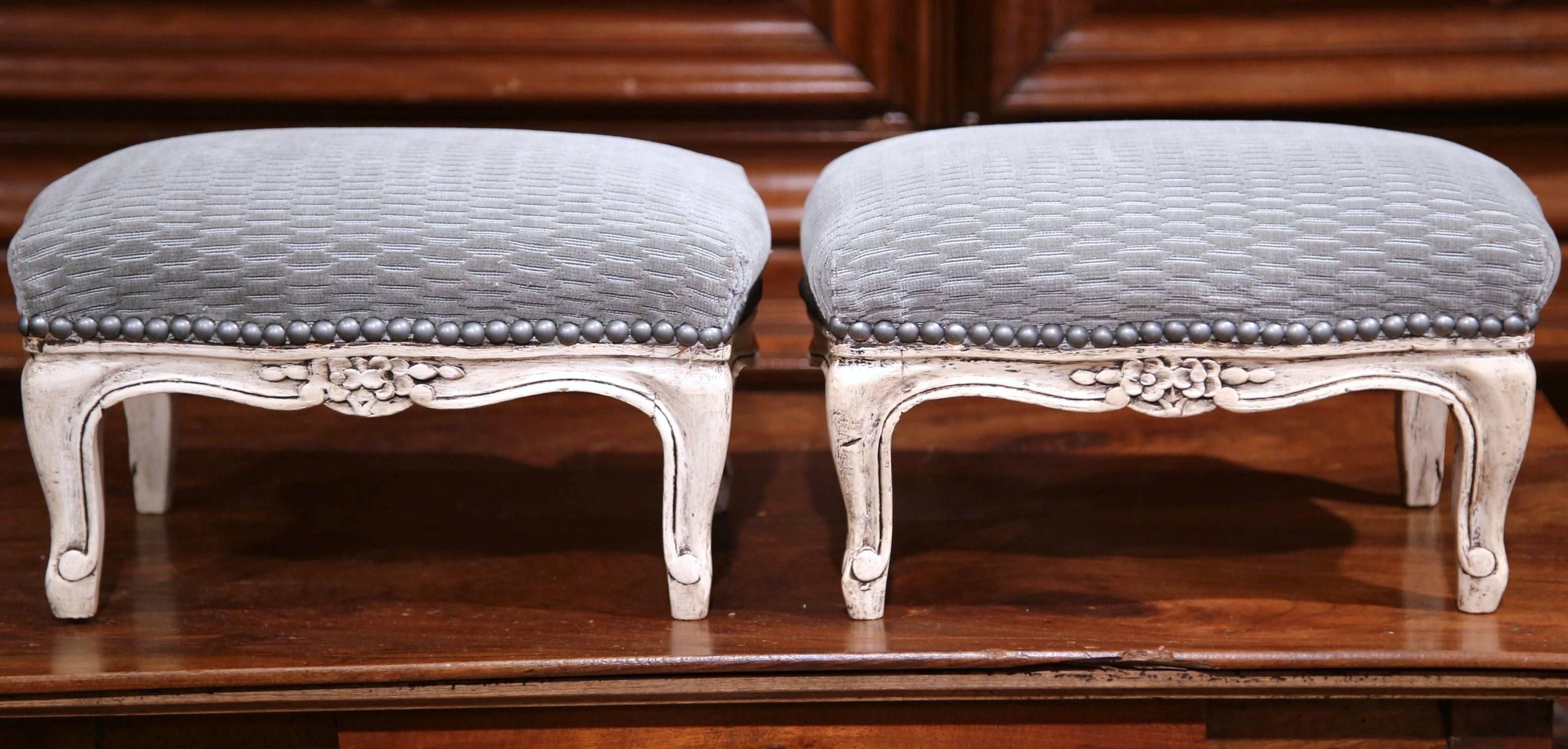 Pair of Late 19th Century French Louis XV Carved Painted Footstools with Velvet In Good Condition In Dallas, TX