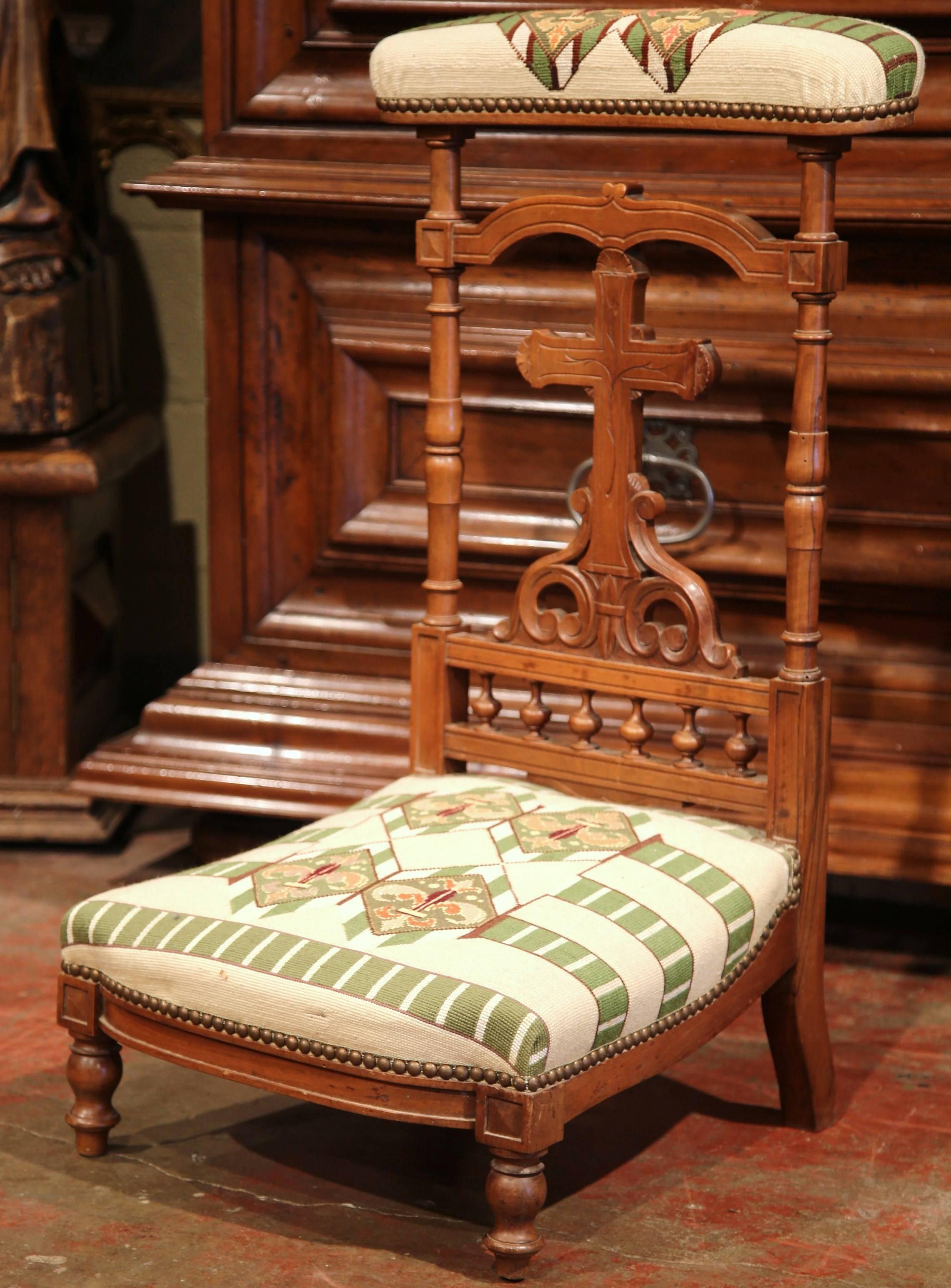 Louis Philippe 19th Century French Carved Walnut Prayer Kneeler or 