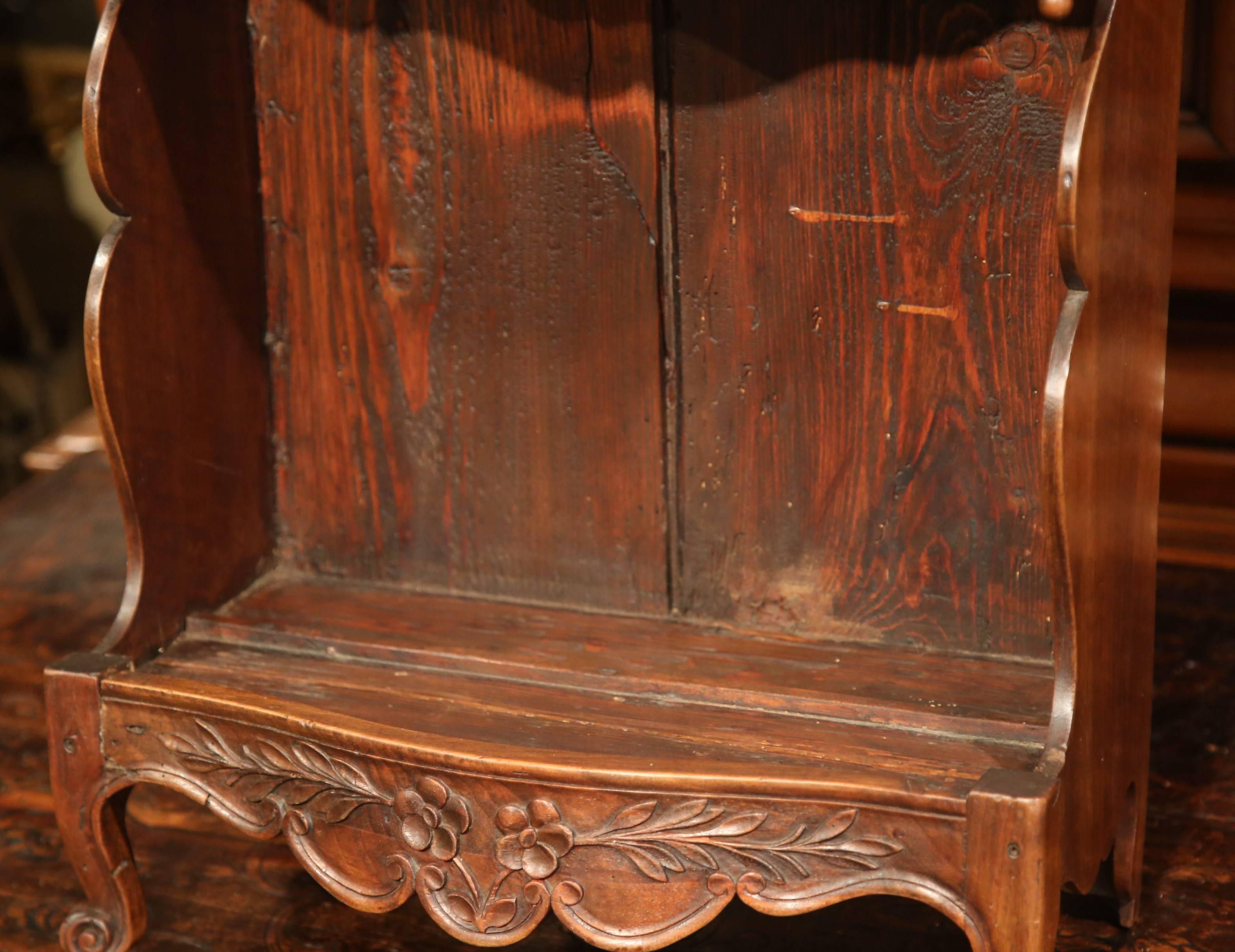 19th Century French Louis XV Carved Walnut Wall Shelf from Provence In Excellent Condition In Dallas, TX