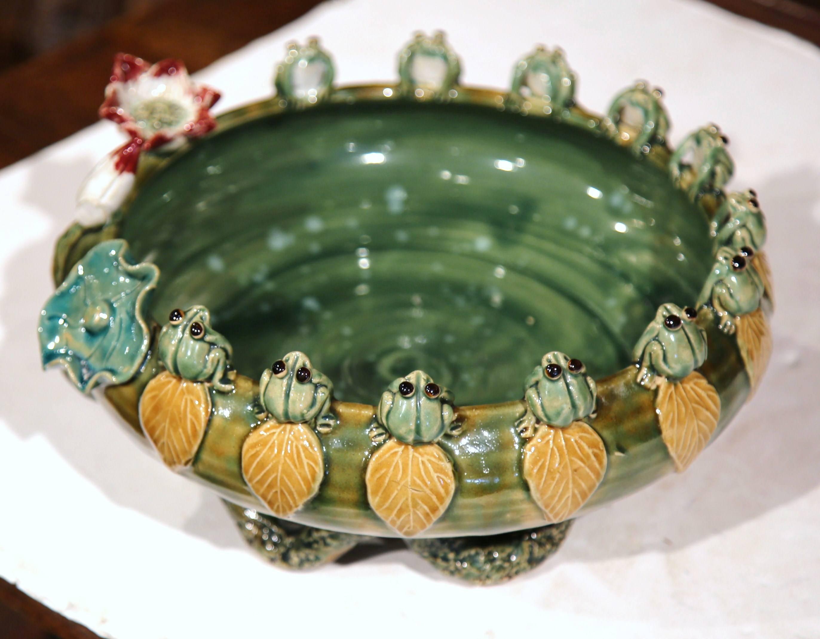 French Hand-Painted Barbotine Dish with Frogs, Flowers and Waterlily In Excellent Condition In Dallas, TX