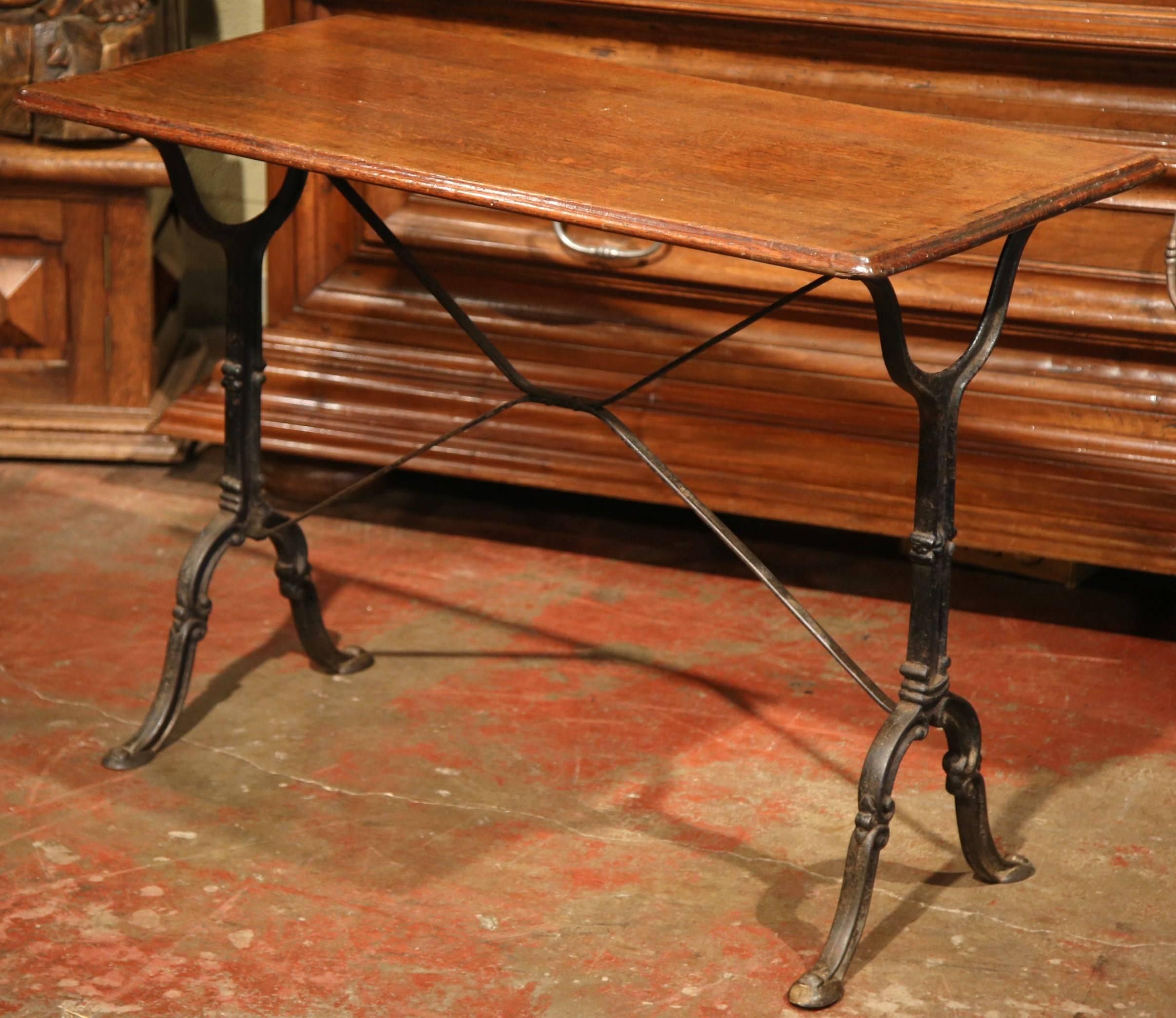 Early 20th Century, French Iron and Wood Parisian Cafe Bistrot Table In Excellent Condition In Dallas, TX