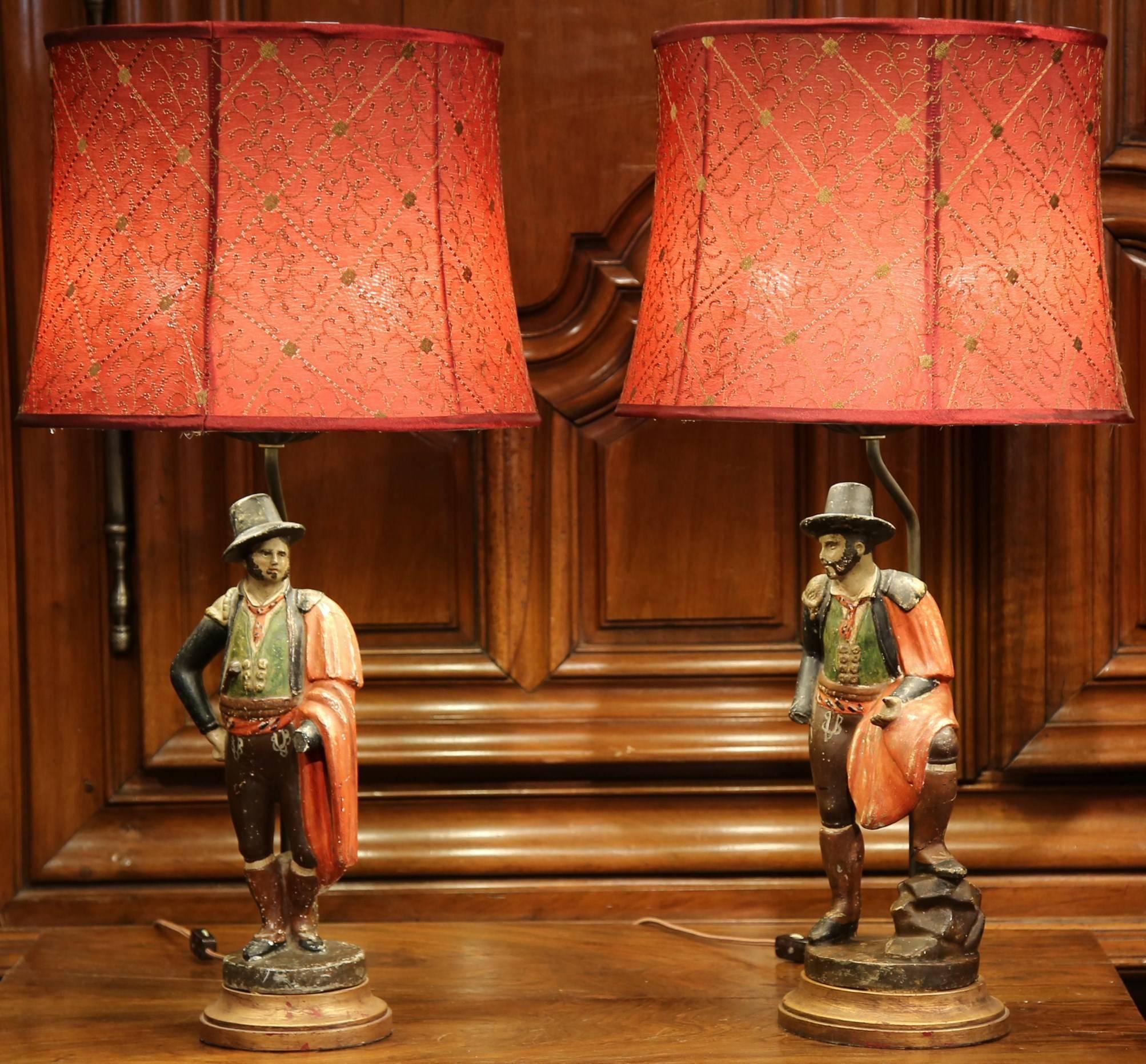 Hand-Carved Pair of 19th Century Spanish Carved Polychrome Matadors Sculpture Table Lamps