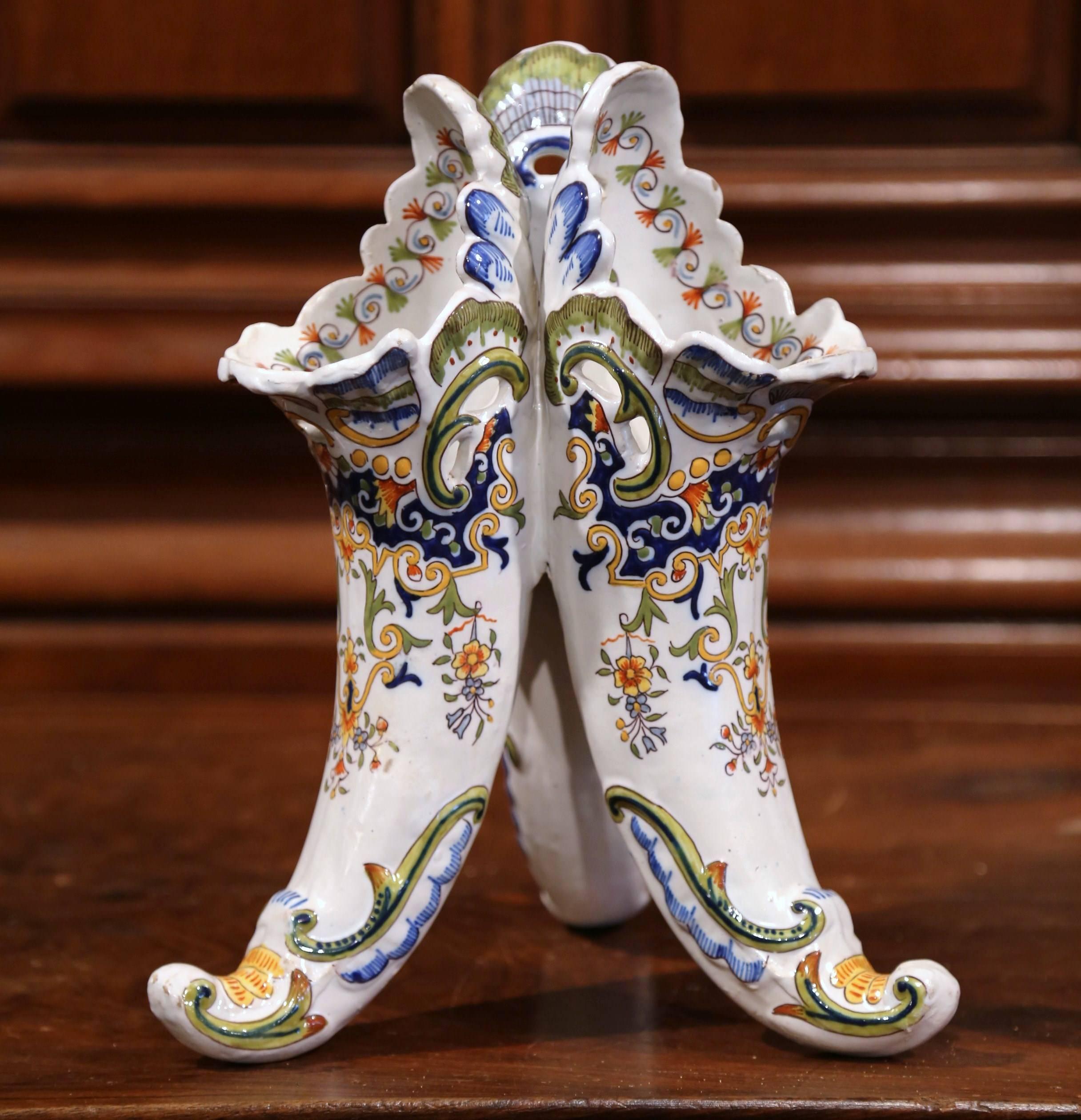 Early 20th Century French Hand Painted Faience Cornucopia Bouquetiere from Rouen In Excellent Condition In Dallas, TX