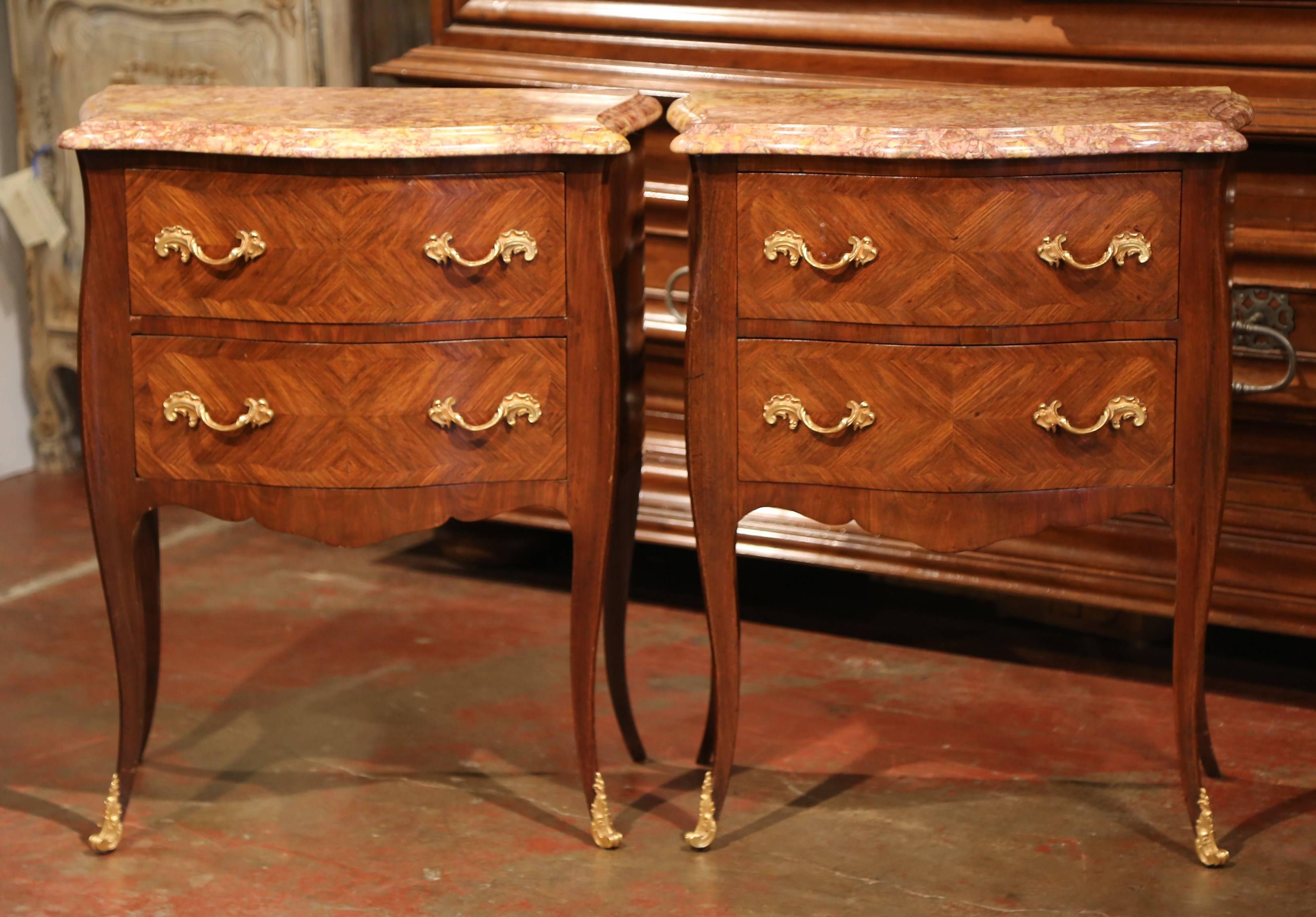 Hand-Carved Pair of Early 20th Century Louis XV Bombe Commodes Nightstands with Marble Top