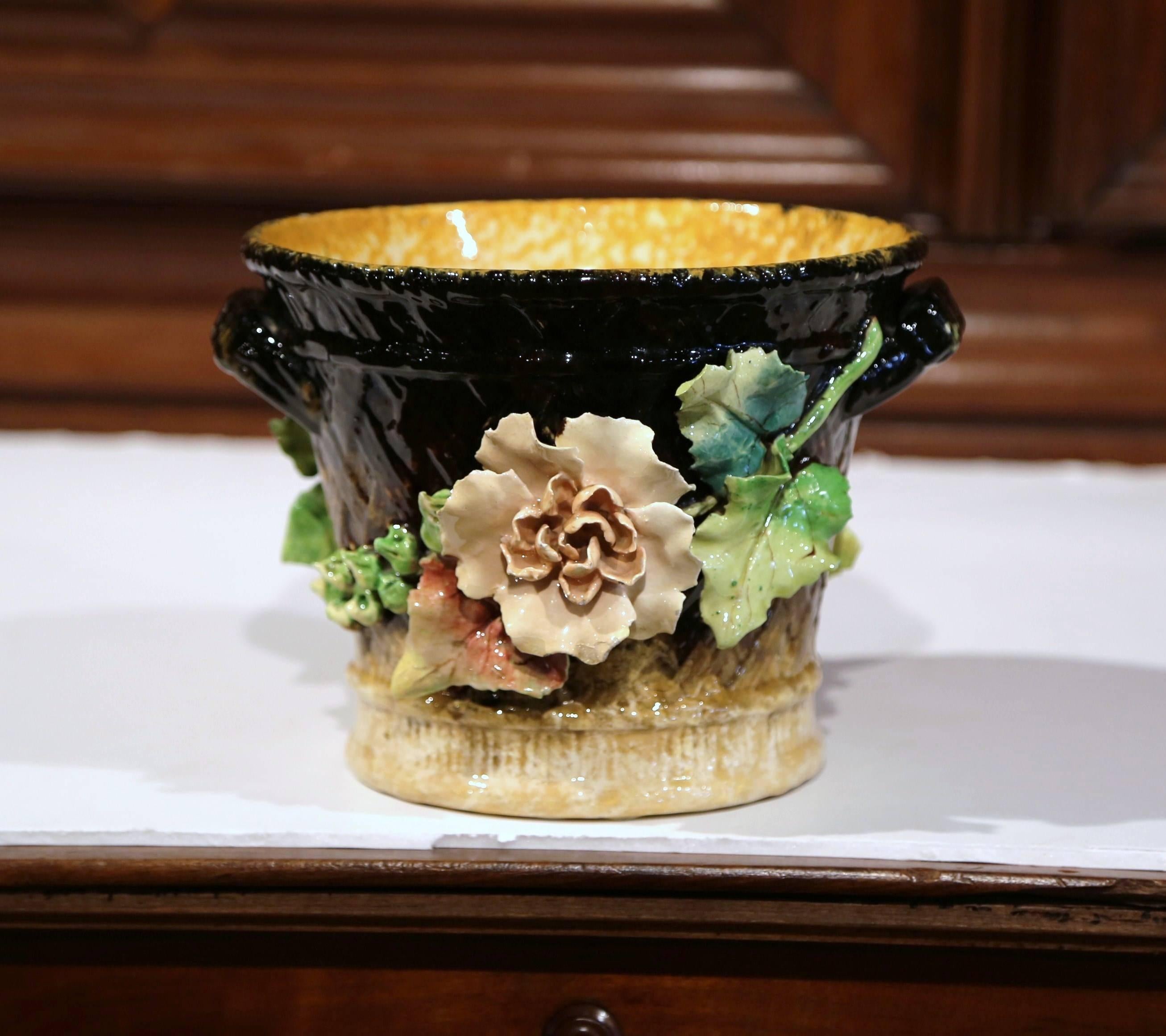 19th Century French Hand-Painted Barbotine Cache Pot with Flowers from Montigny In Excellent Condition In Dallas, TX
