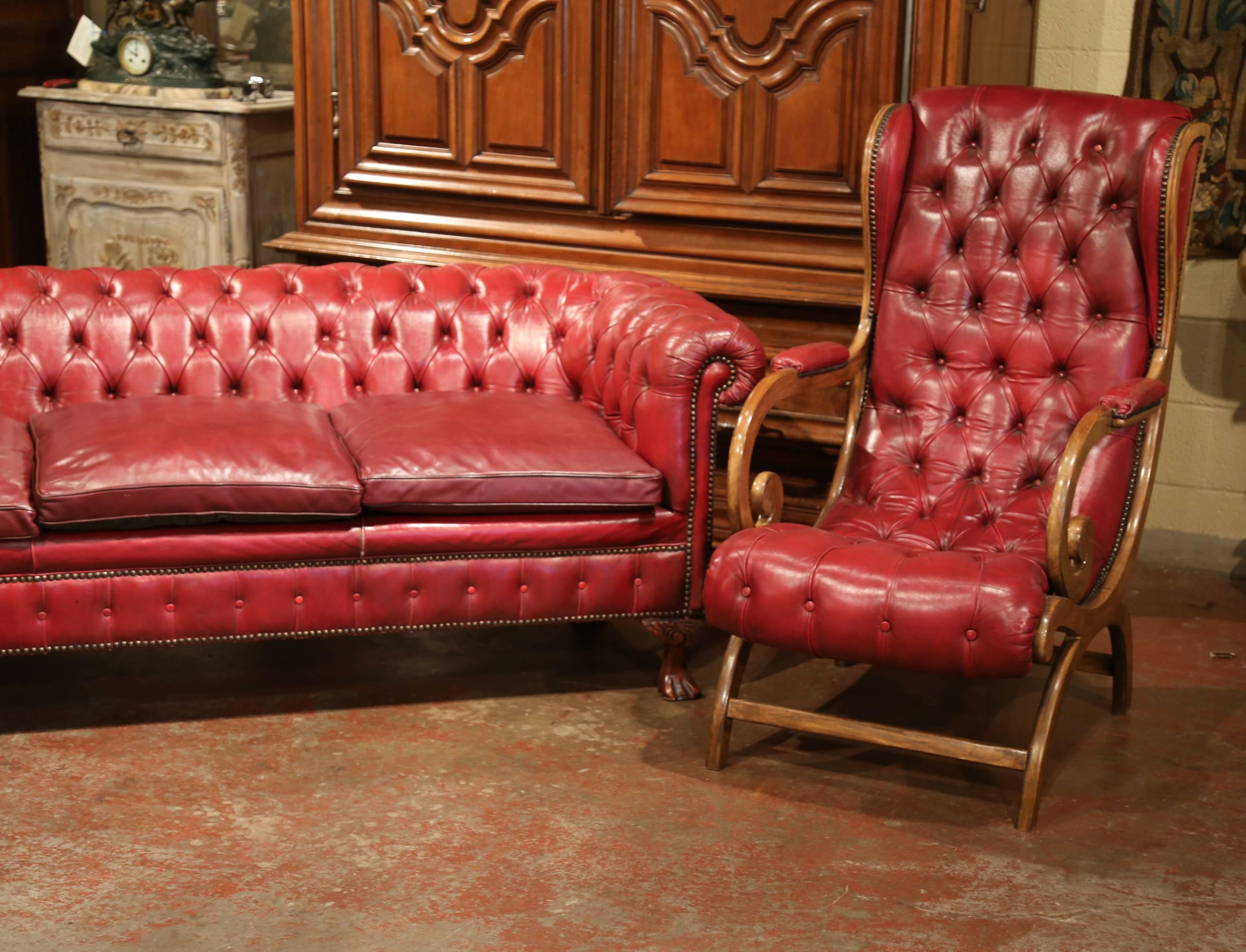 20th Century Midcentury Three-Piece English Chesterfield Leather Armchairs and Sofa