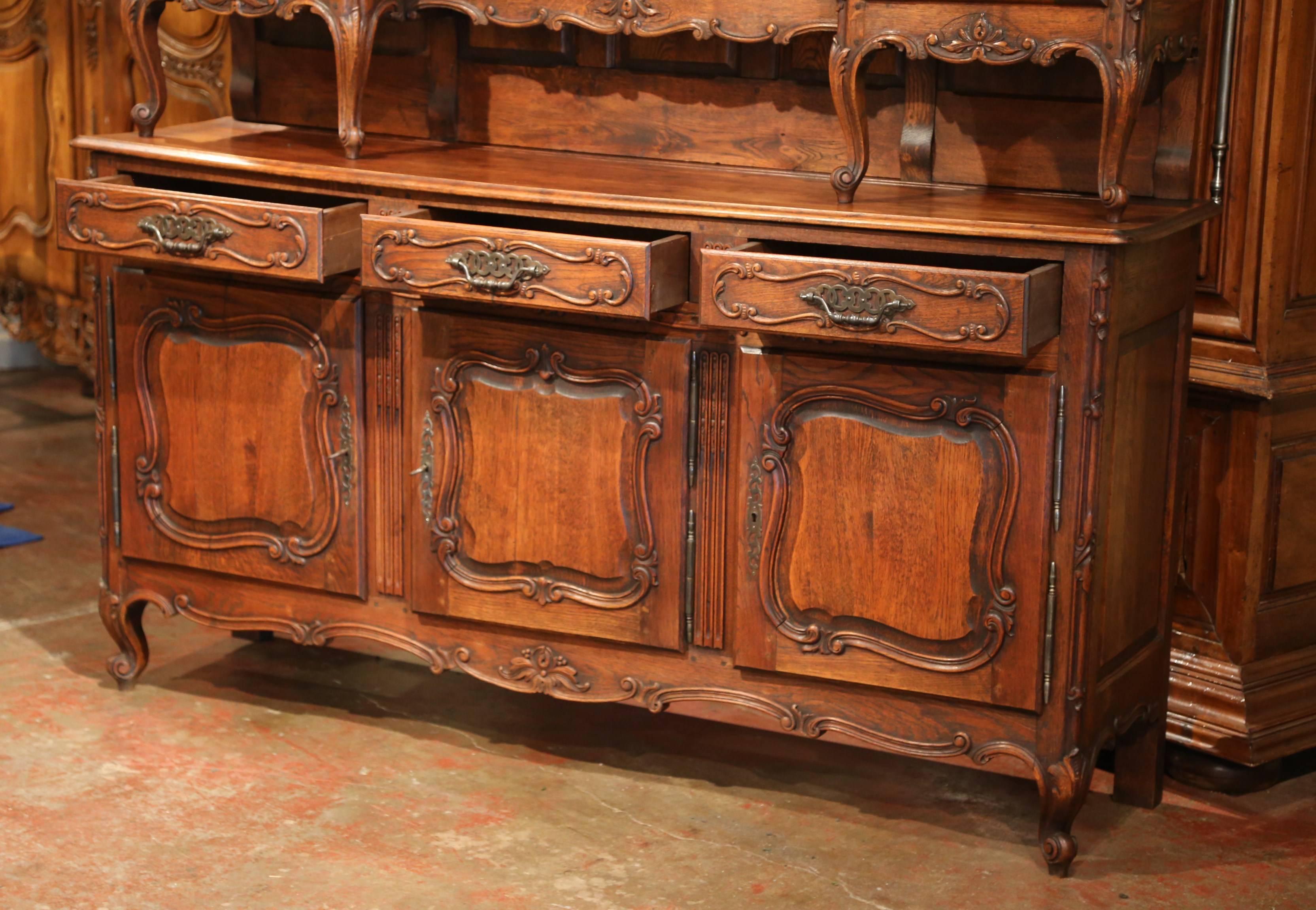 Early 20th Century French Louis XV Carved Oak Buffet Vaisselier from Normandy 3