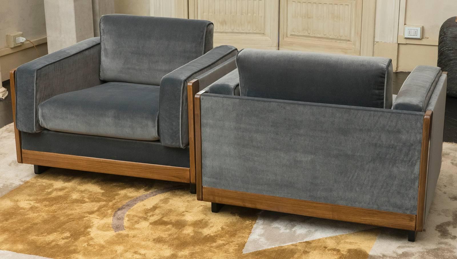 Pair of Mod.920 Italian armchairs designed for Cassina by Afra and Tobia Scarpa, original wood structure, newly reupholstered in grey velvet.