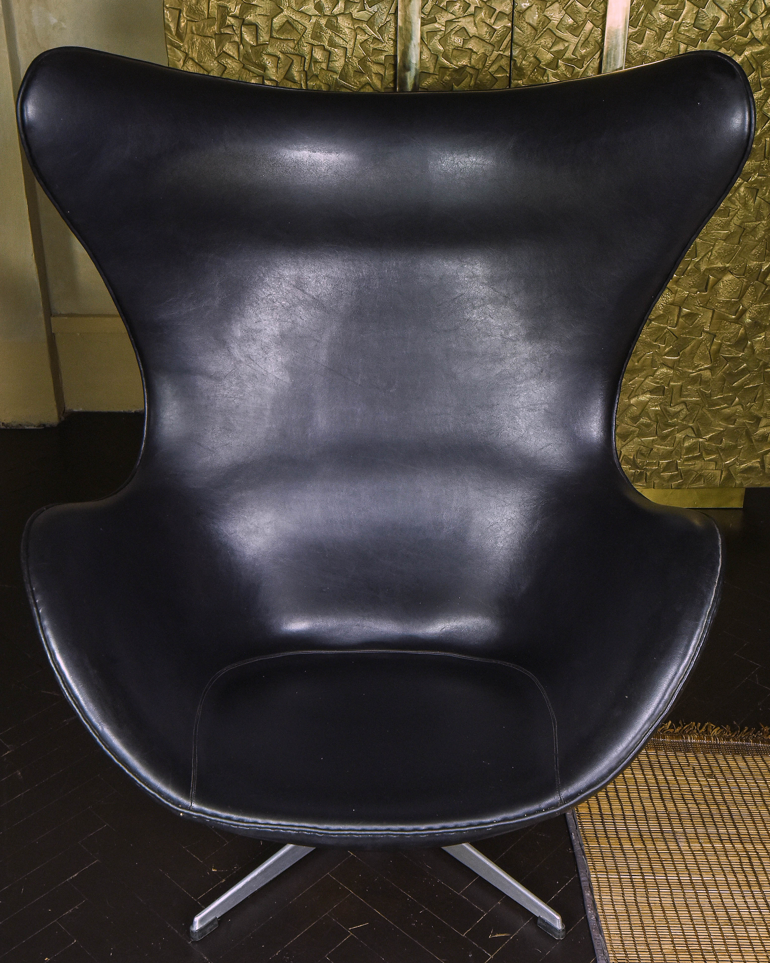 Egg Chair by Arne Jacobsen for Fritz Hansen
