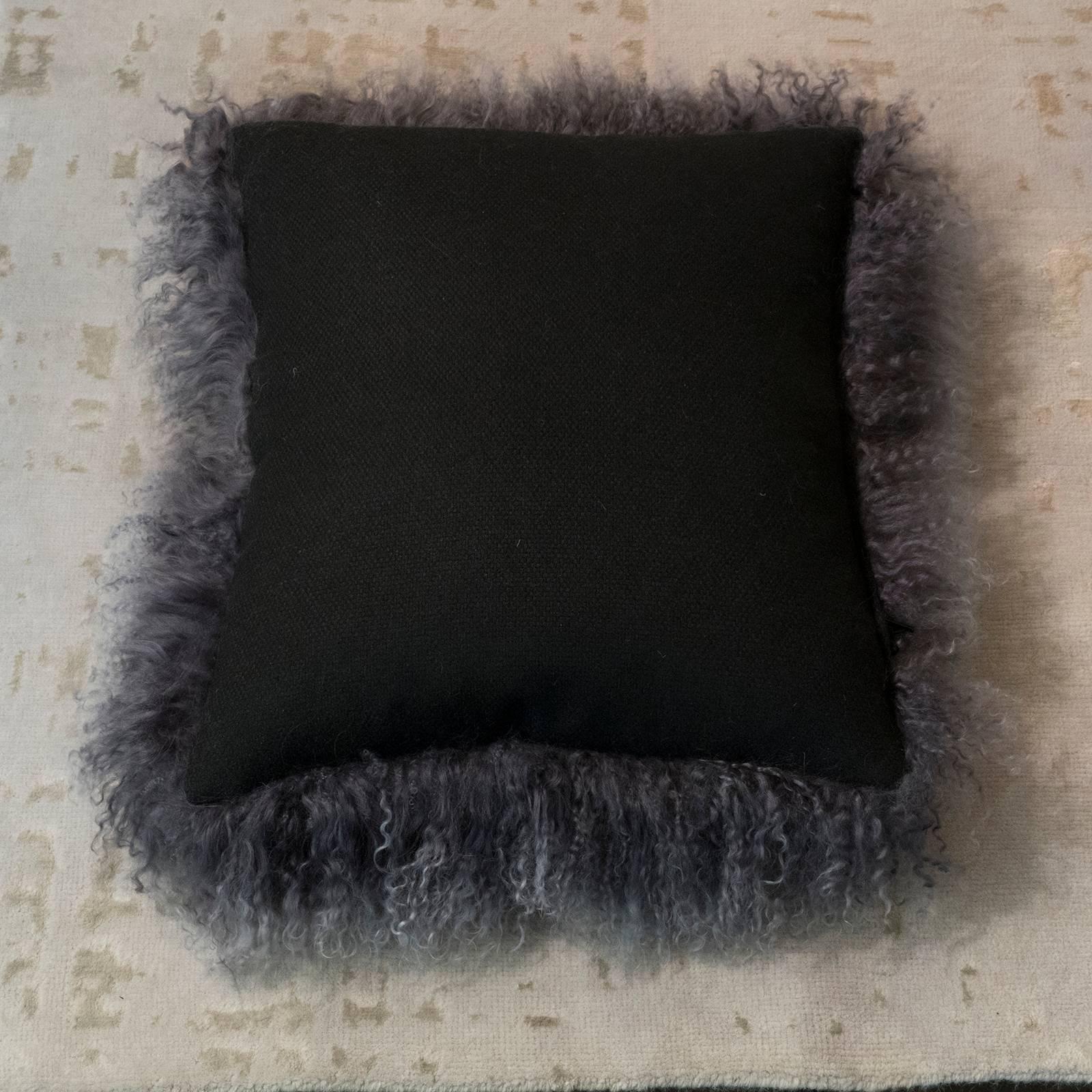 Tibet Lambskin Grey Pillows In Excellent Condition In Firenze, IT