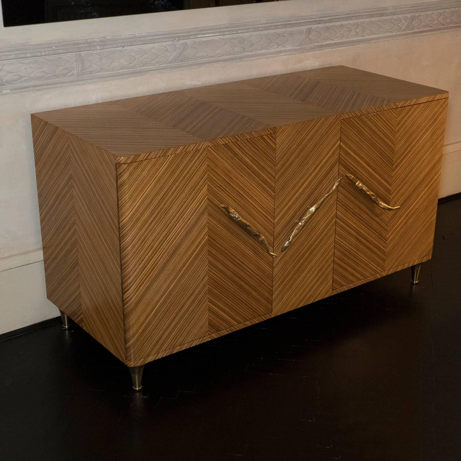 1970s Italian Zebrano Sideboard In Excellent Condition In Firenze, IT