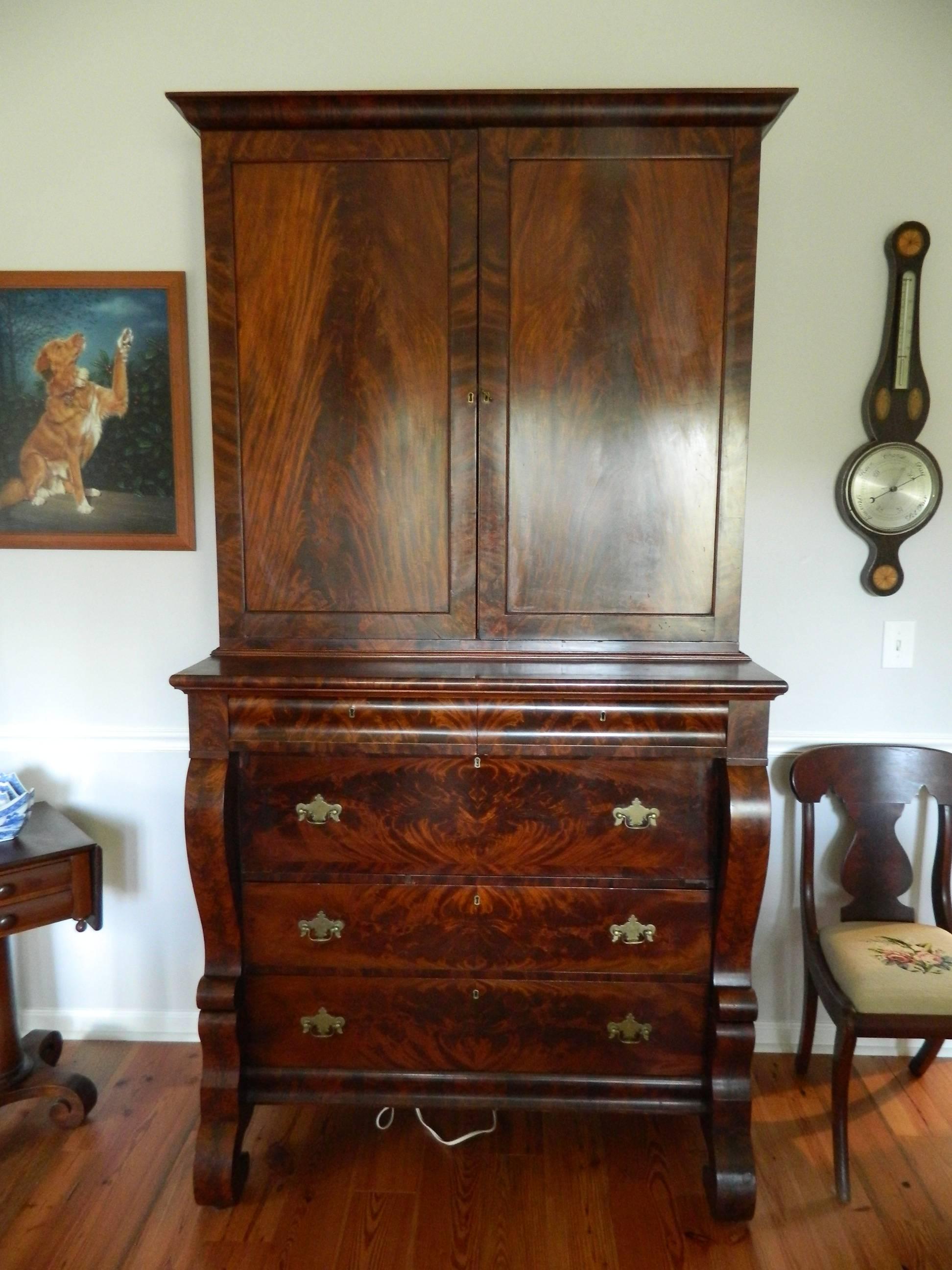 American Empire Style Crotch Mahogany Secretary and Bookcase, Late 18th Century In Good Condition In Savannah, GA