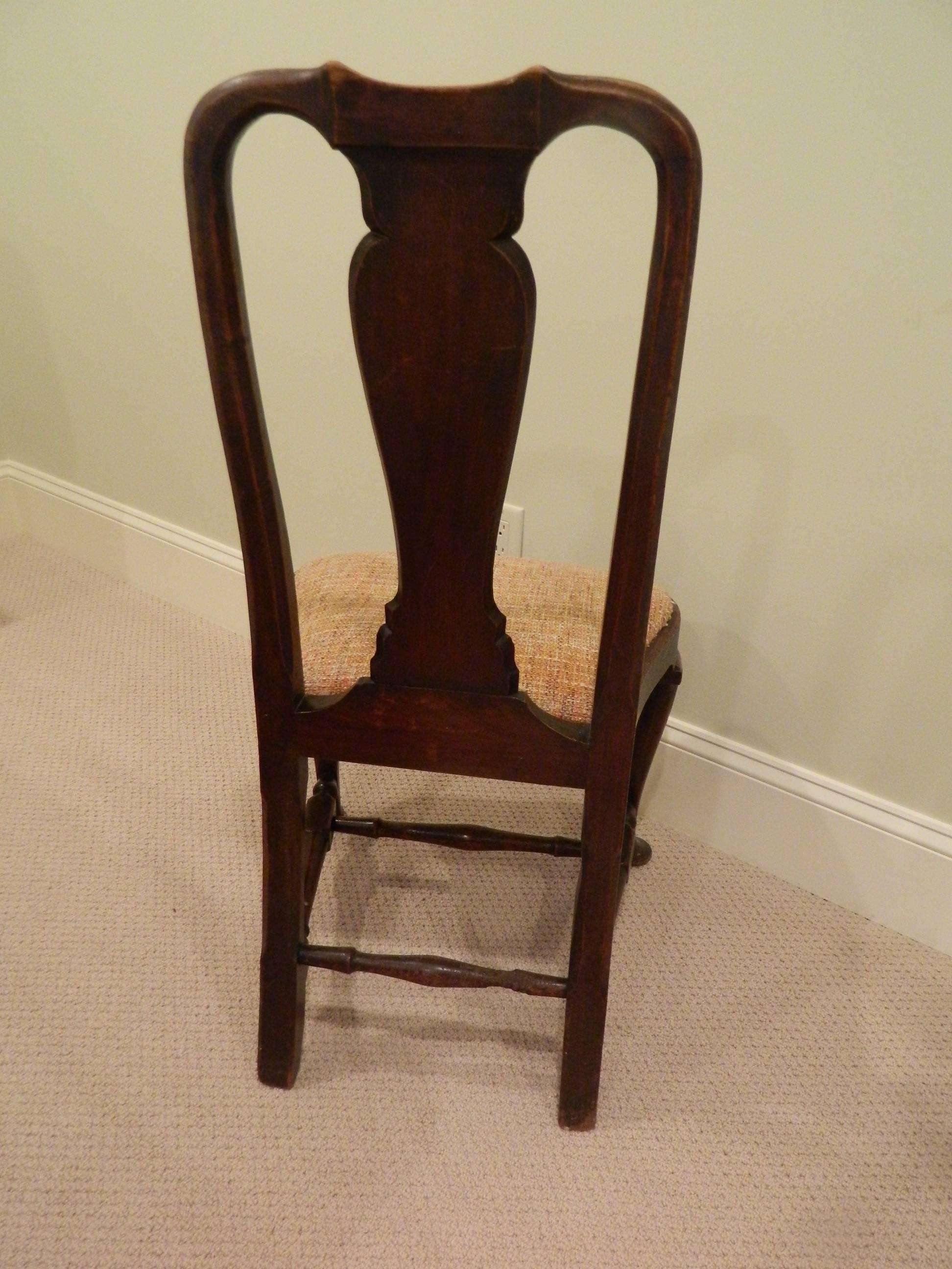 18th Century and Earlier American Queen Anne Walnut Side Chair, New England, circa 1740-1760