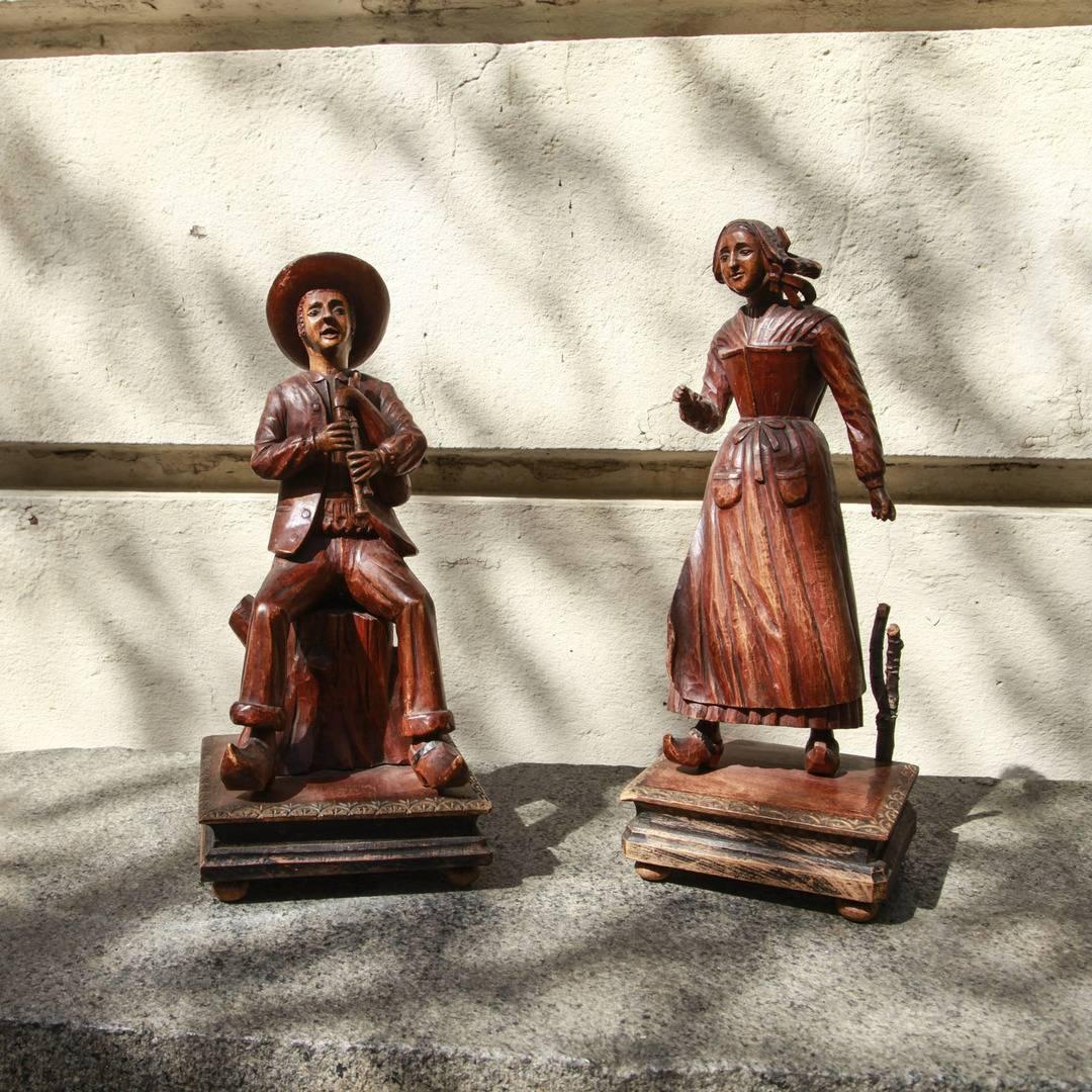 Pair of Dutch Carved Wooden Figures Mounted on Carved Bases, 19th Century 4