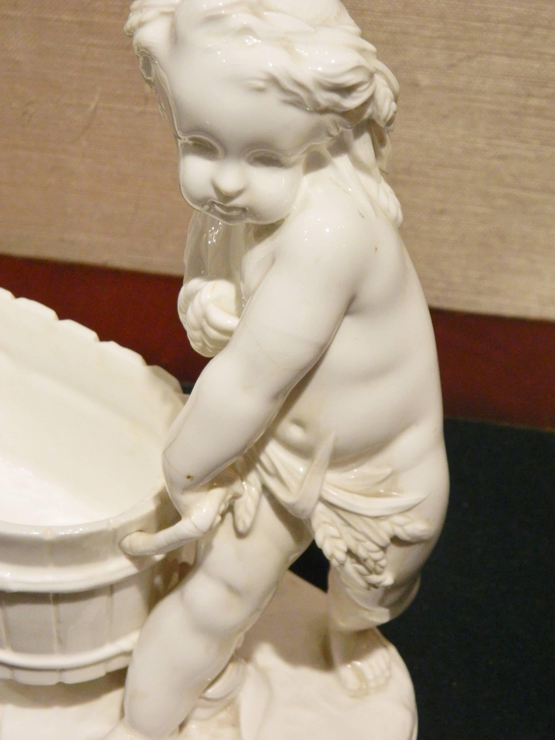 German Porcelain Figural Jardiniere Depicting Putti, 19th-20th Century 3
