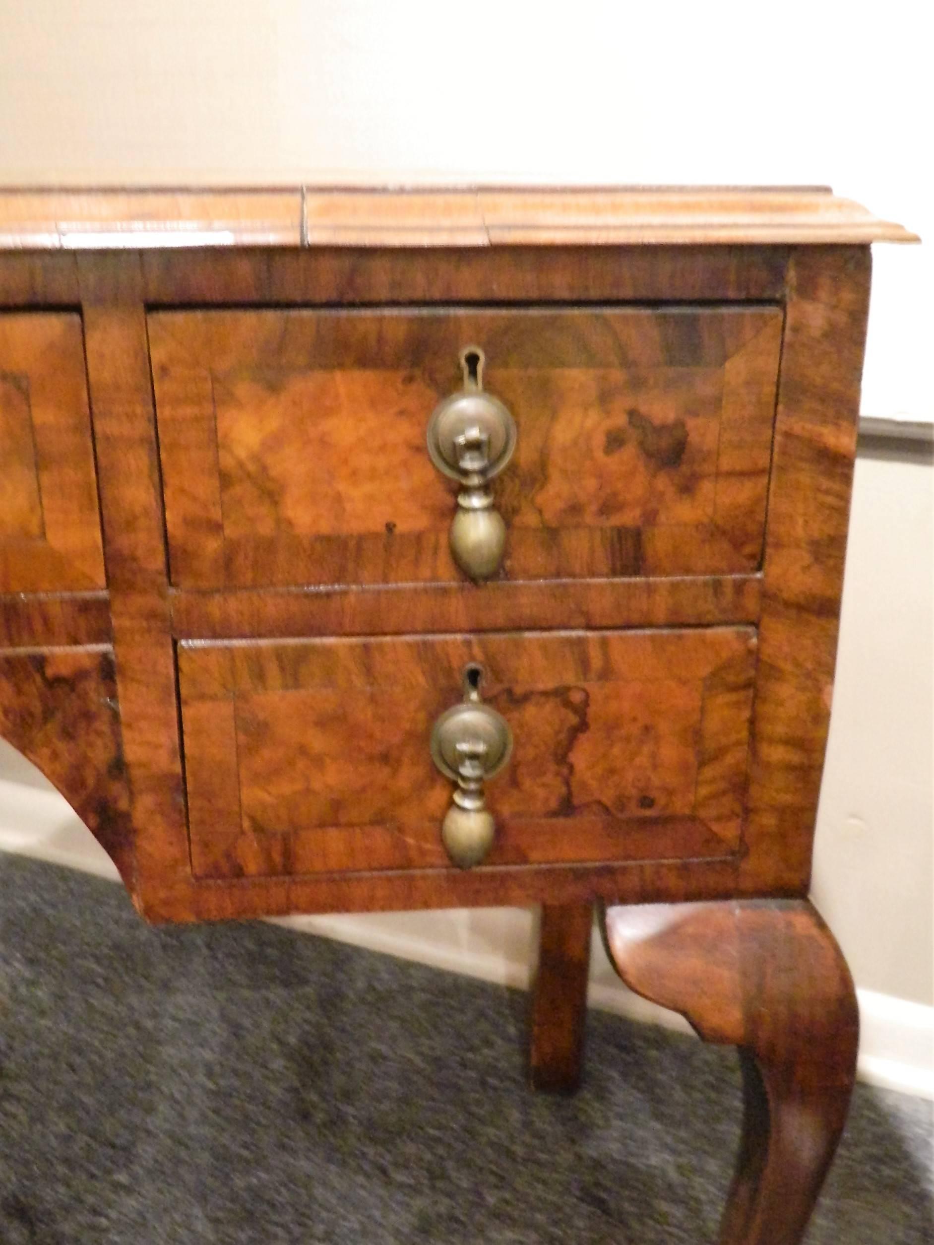 William and Mary Burl Walnut Style Desk with Five Drawers, 19th Century In Excellent Condition In Savannah, GA