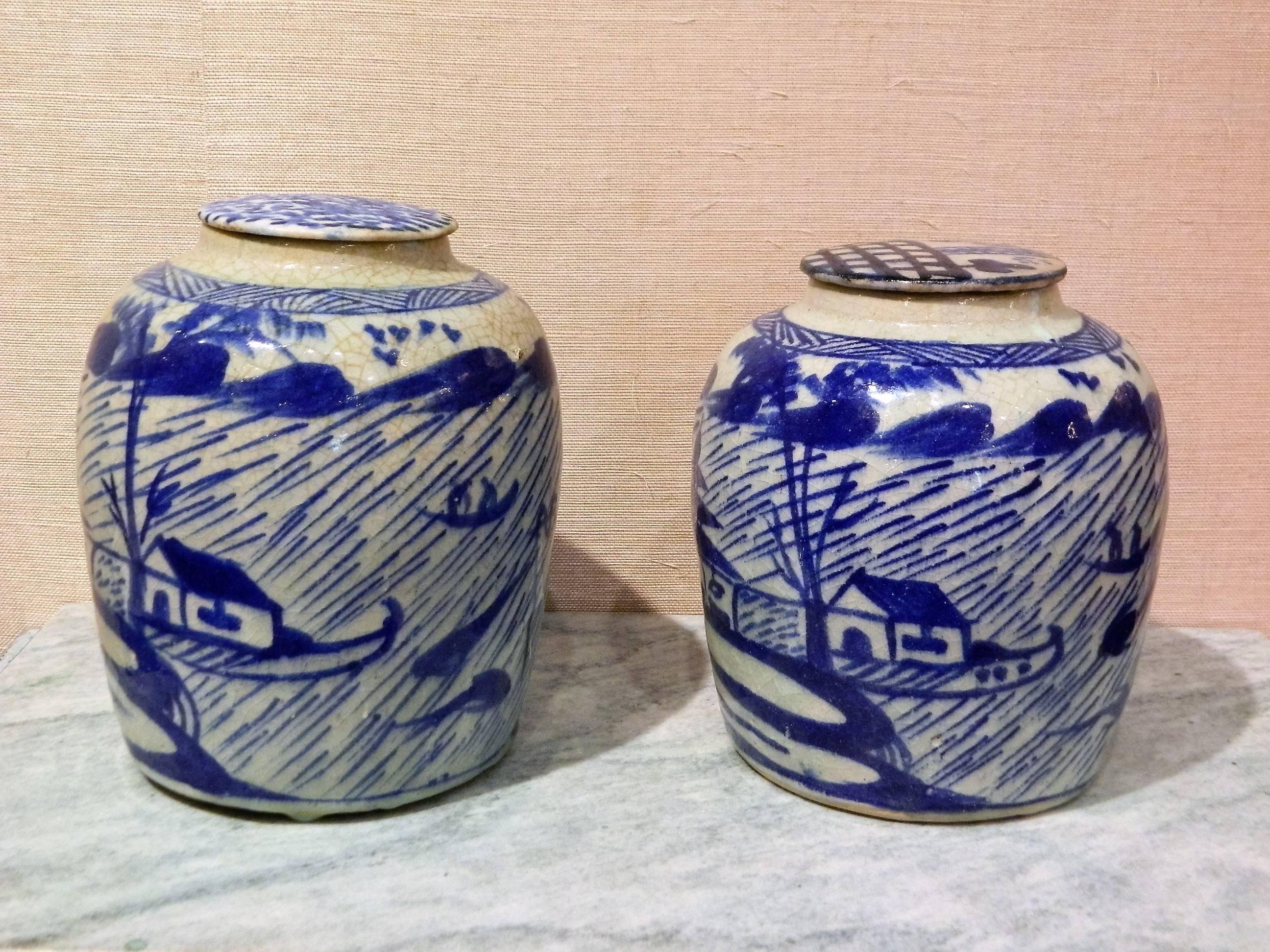 Pair of Blue and White Chinese Ginger Jar with Lids, 20th Century In Good Condition In Savannah, GA