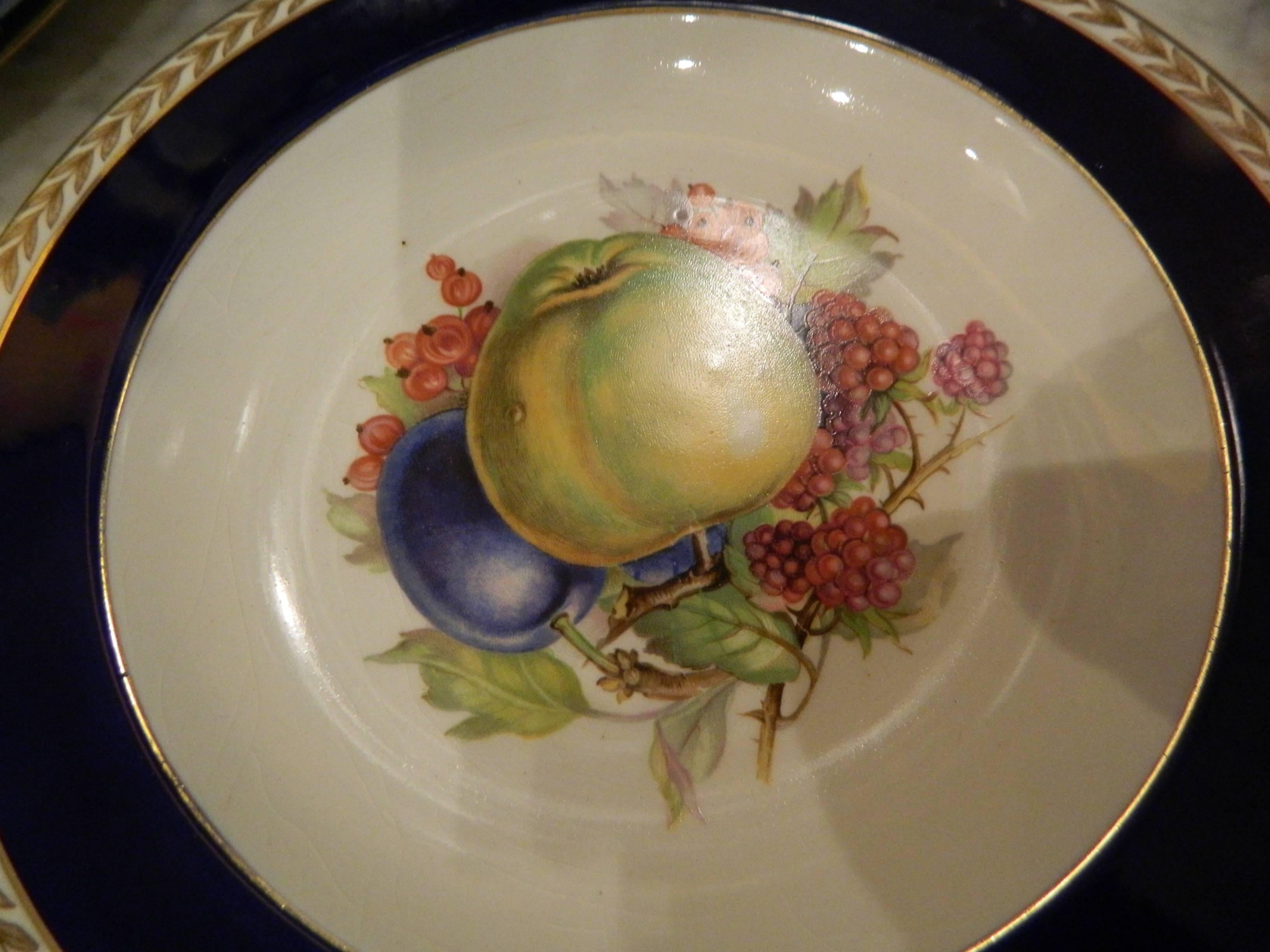 Set of Seven Crown Ducal Luncheon Plates, 20th Century 2