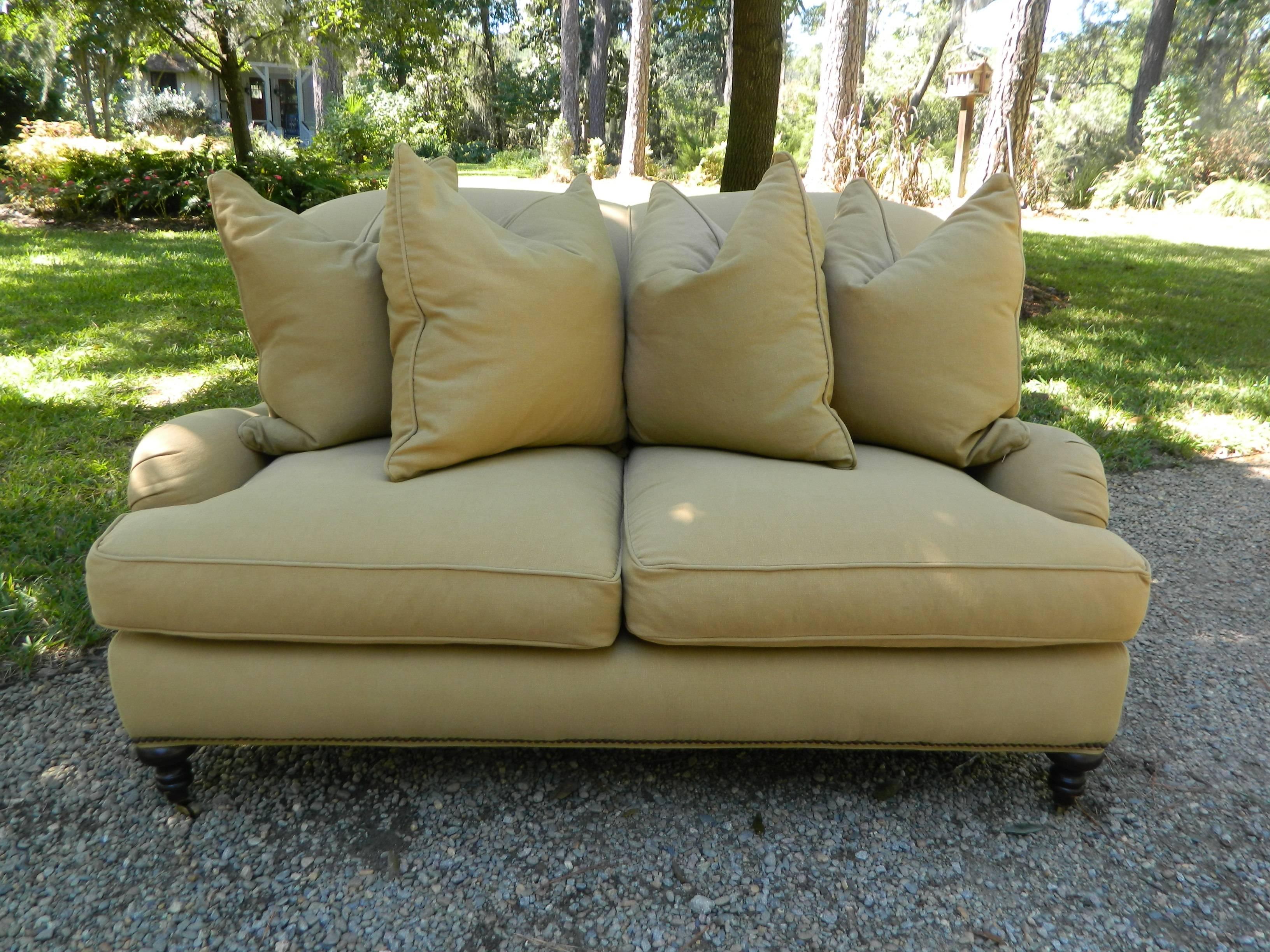 American Upholstered Settee with Four Throw Pillows, 20th Century