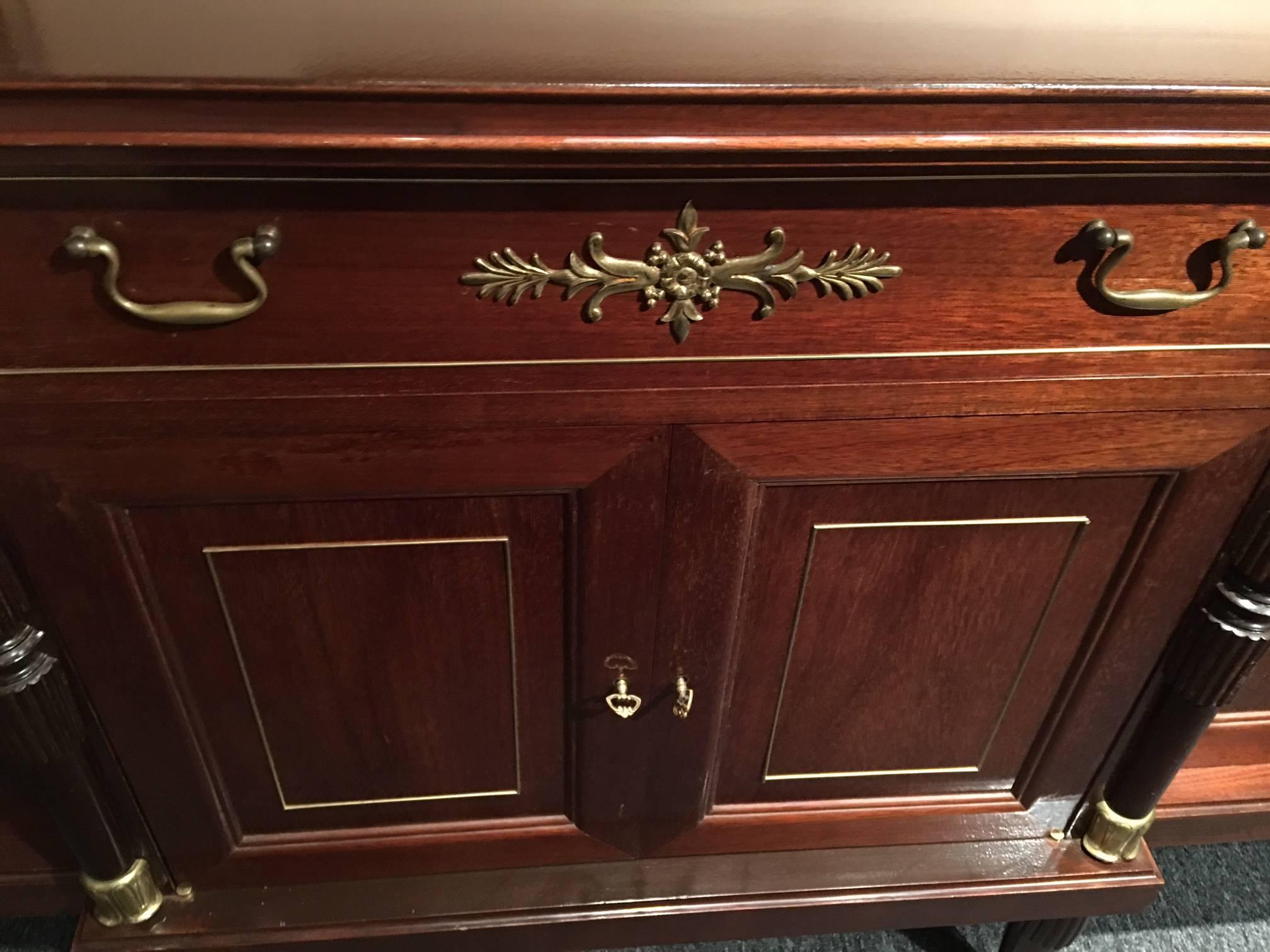 French Directoire Style Mahogany Credenza or Sideboard, 19th Century In Excellent Condition In Savannah, GA