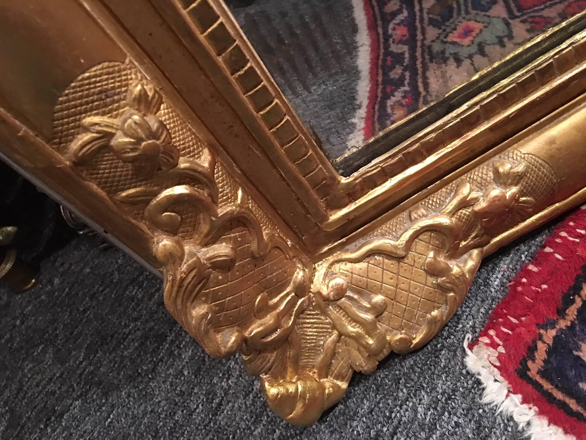 Vergoldeter Kaminsimsspiegel im Louis-XV-Stil, frühes 19. Jahrhundert im Angebot 1