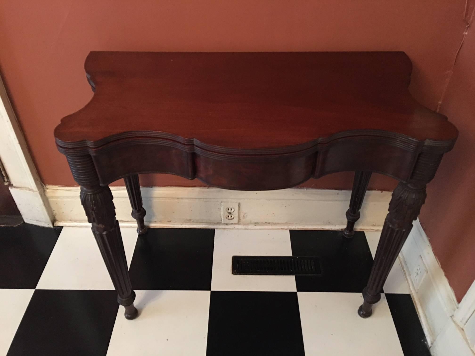Mahogany American Games Table with Acanthus Leaves Decoration and Tapered Leg, circa 1810