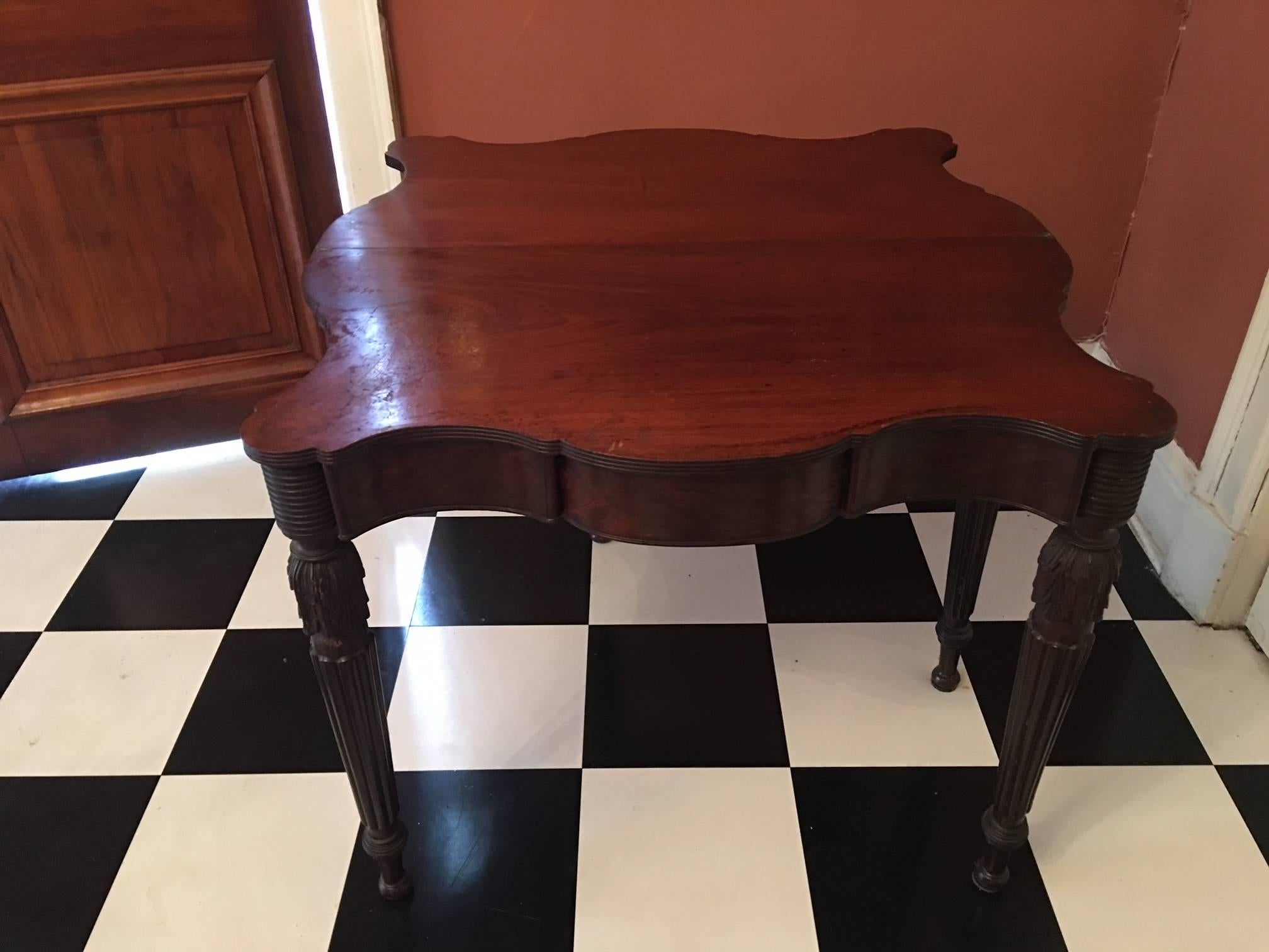 American Games Table with Acanthus Leaves Decoration and Tapered Leg, circa 1810 2
