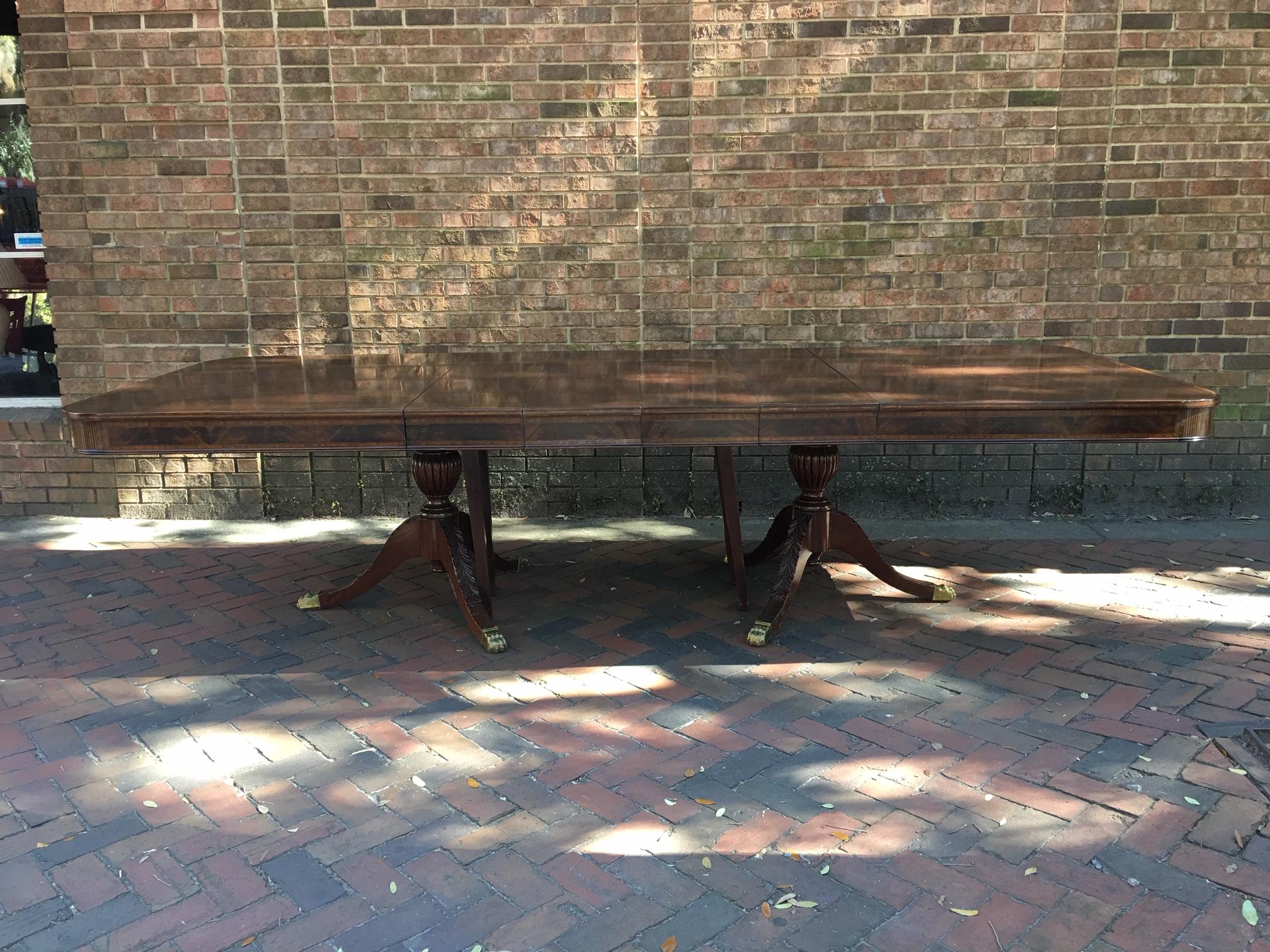 Banquet English Mahogany Dining Room Table with Pedestals & Leaves, 20th Century 12