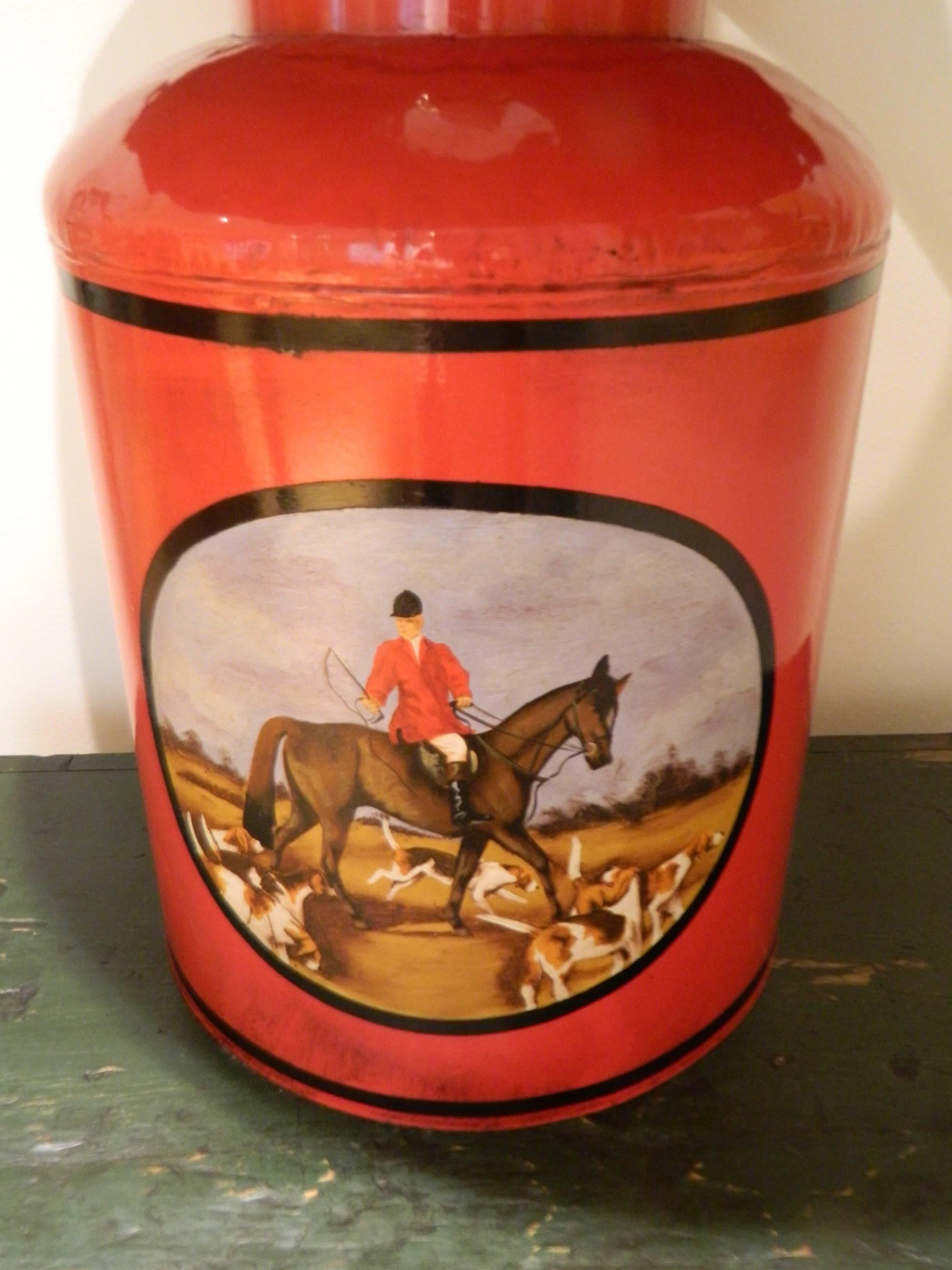 Pair of Painted Tole Canisters Adapted as Lamps with Horse Scenes, 20th Century In Excellent Condition In Savannah, GA