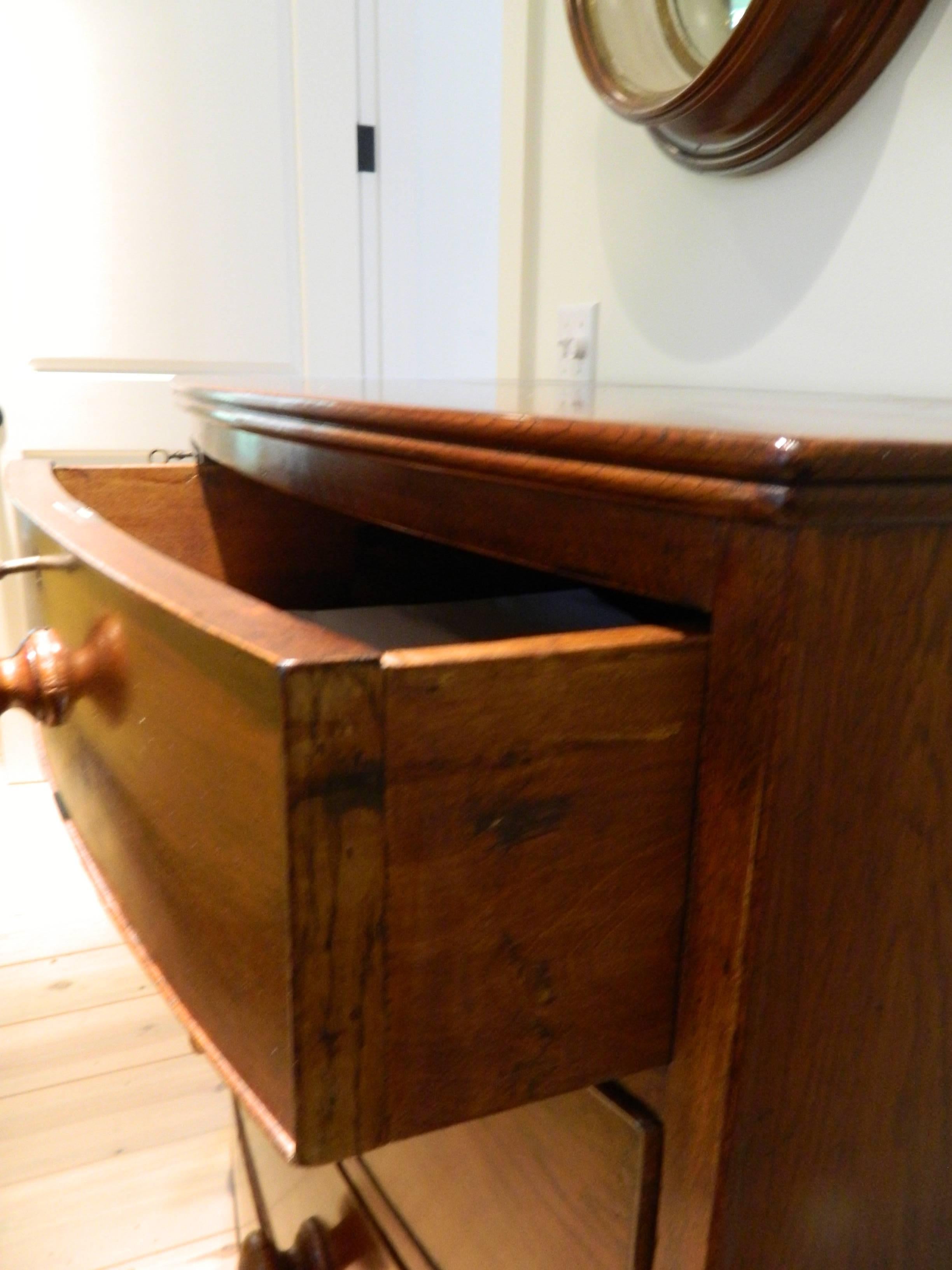 Georgian Style Mahogany Two over Three Chest of Drawers, 20th Century 2