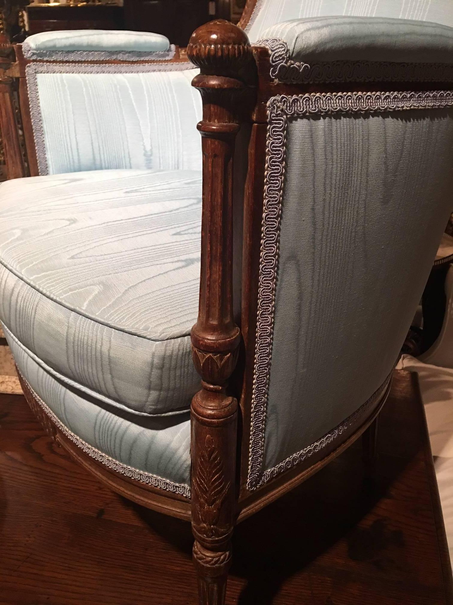 Pair of Italian Louis XVI Style Carved Bergère or Armchairs, 19th Century In Excellent Condition In Savannah, GA